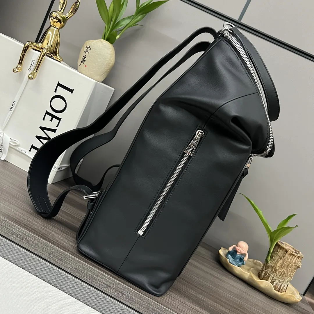 小牛皮 L⊚℮w℮ 最新Goya Backpack系列 雙肩 雙肩包 实用雙肩款