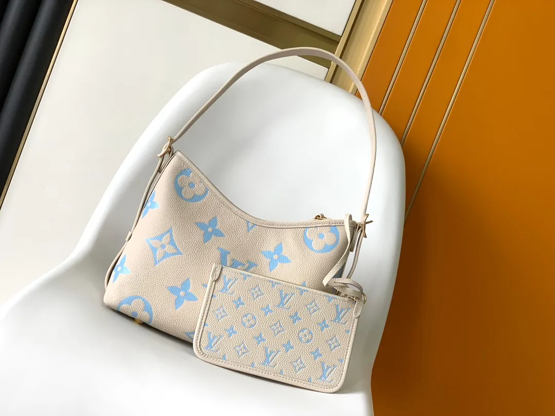 LV white and blue color scheme clutch bag Image 3 LV white and blue color scheme clutch bag Image 3