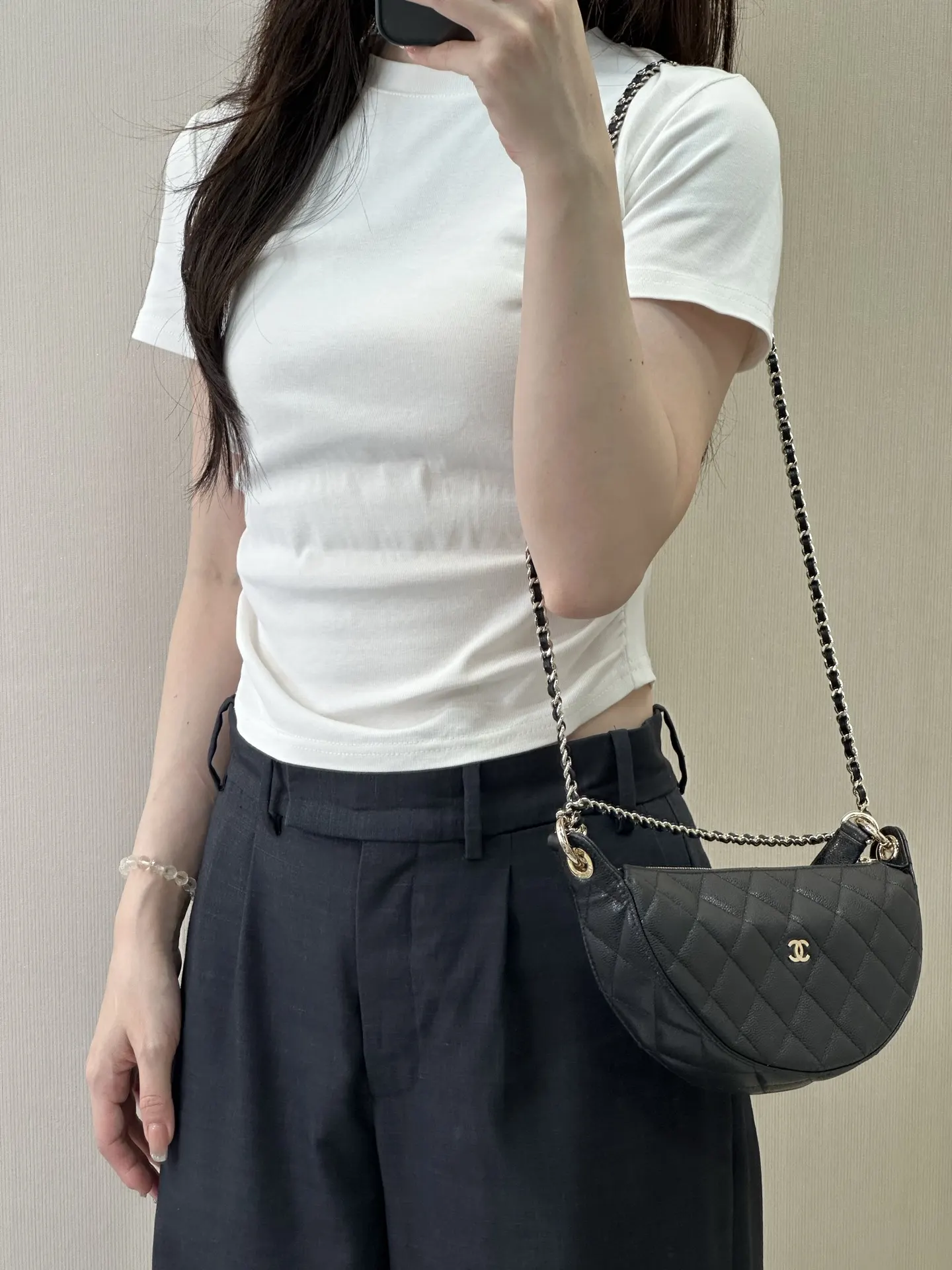 CHANEL 春夏半月包 轻松拿捏中古法式魂 懂啊 也太会了 腋下包 复古腋下背款