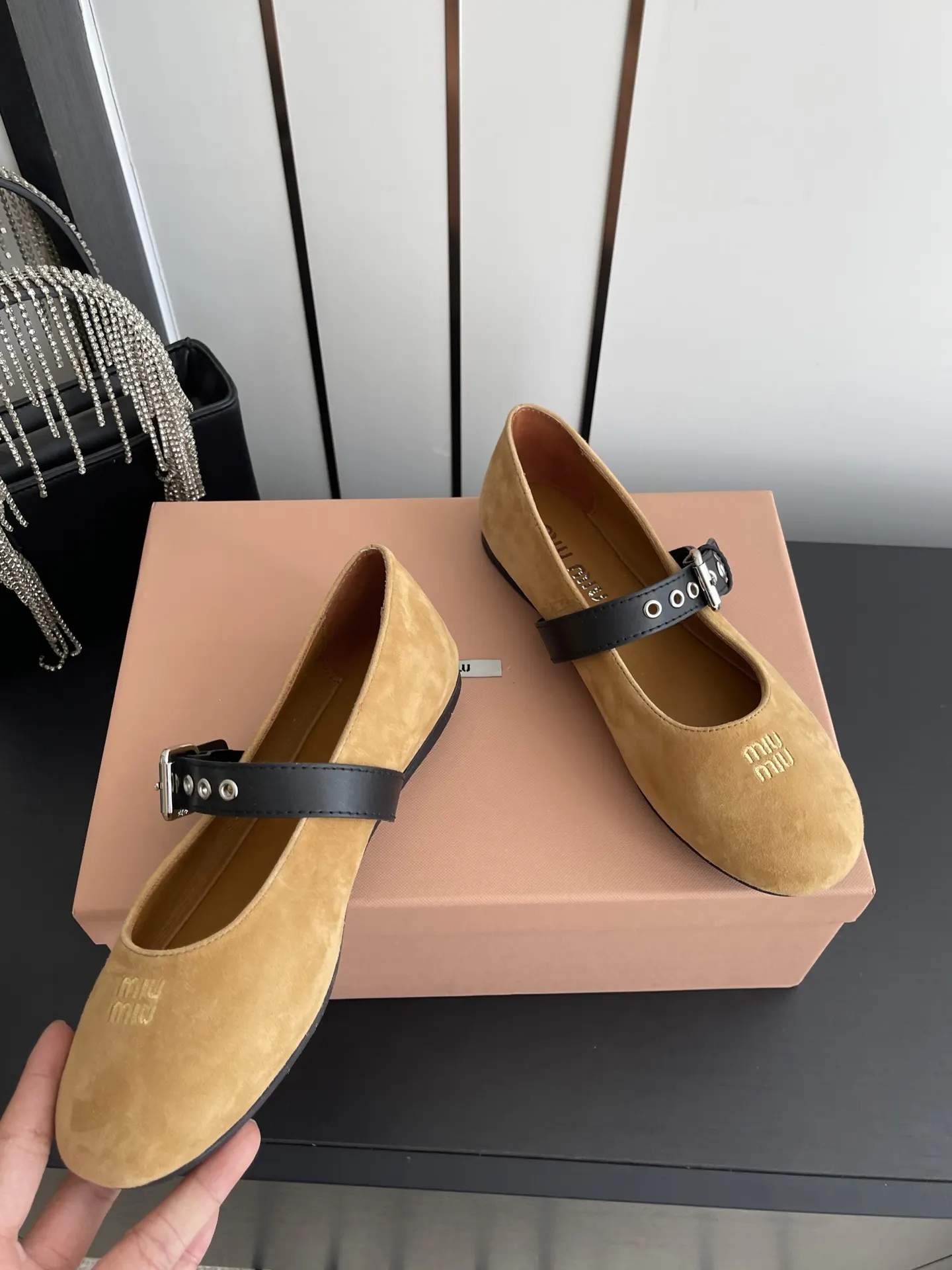 Fashion Item Commuter