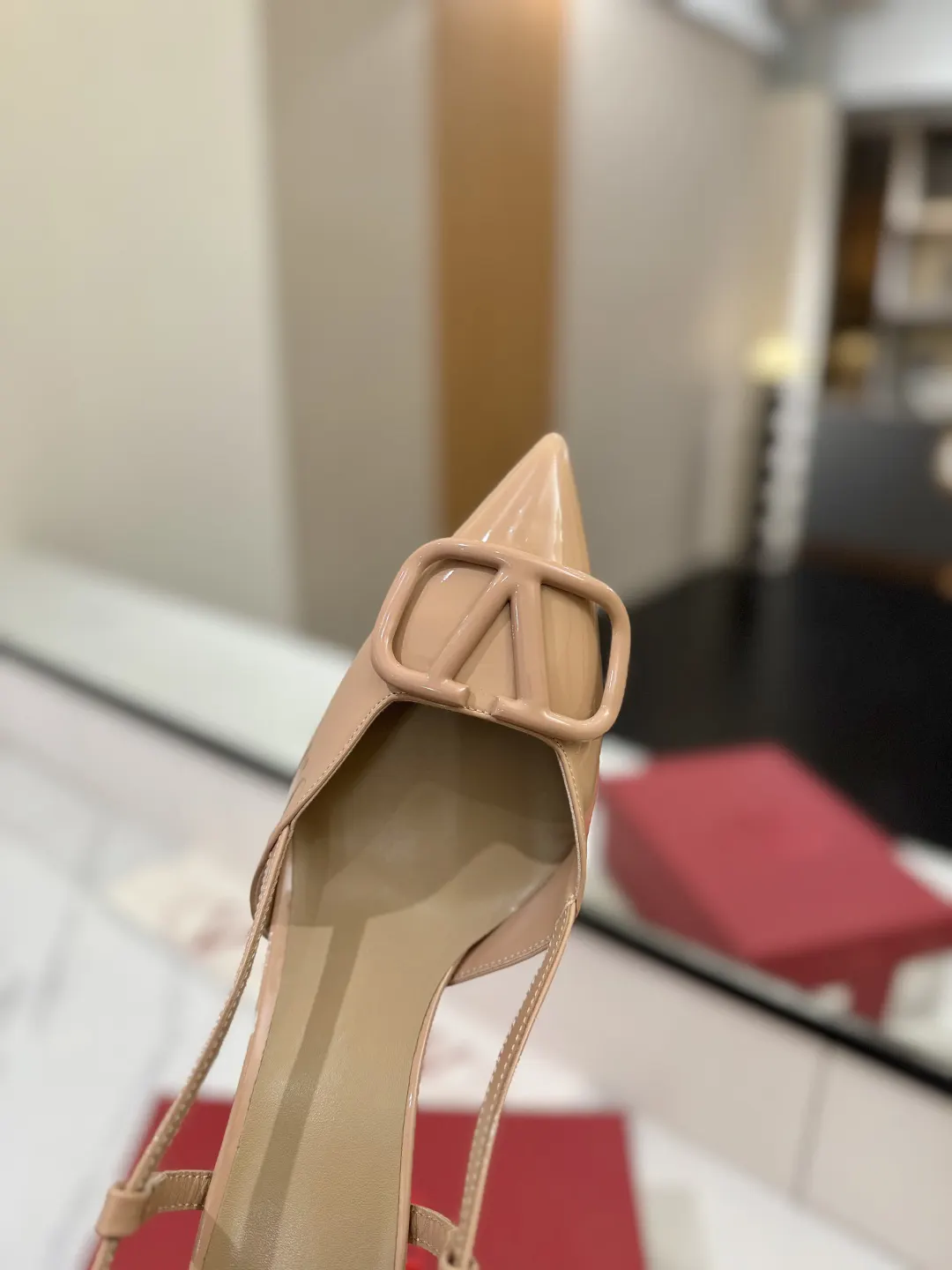 Valentino Image 7 Valentino Image 7
