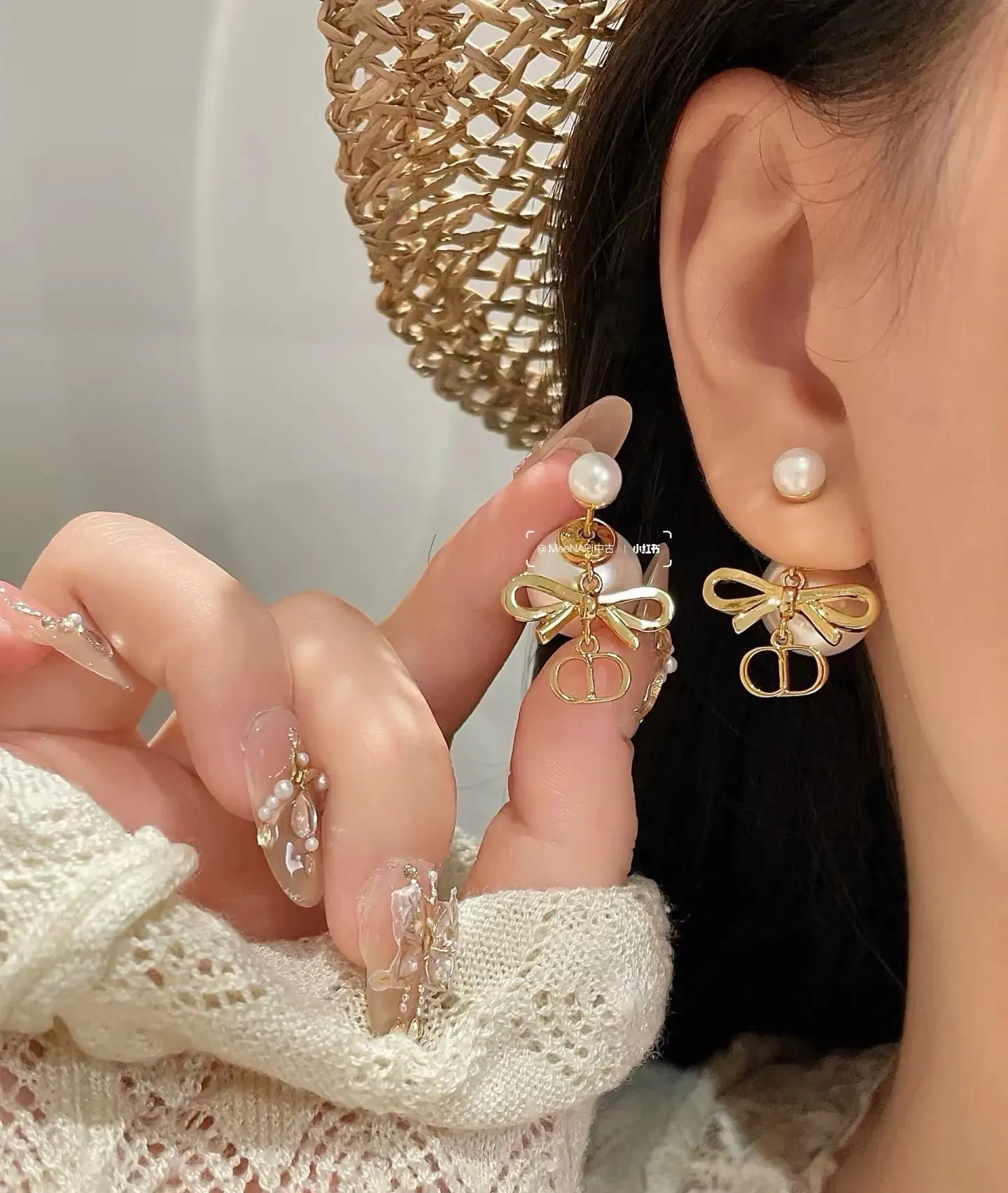 Dior CD珍珠吊坠耳环 金色精致