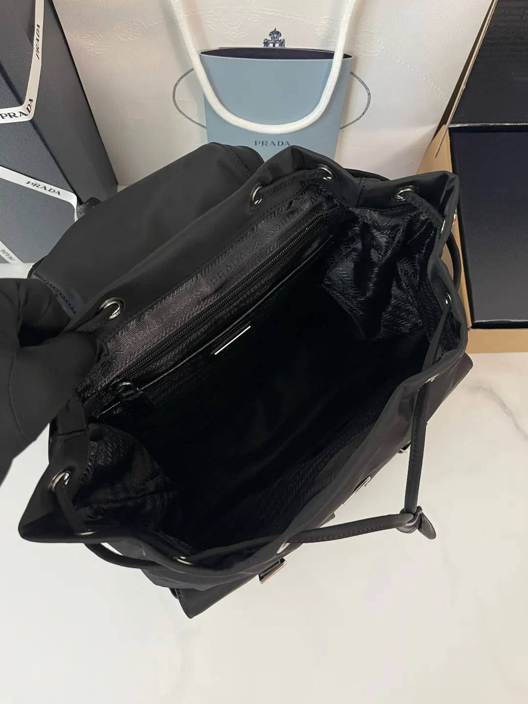 尼龍 一条可拆卸的肩带 一包两用 不同场合可交换使用 雙肩包 实用雙肩款