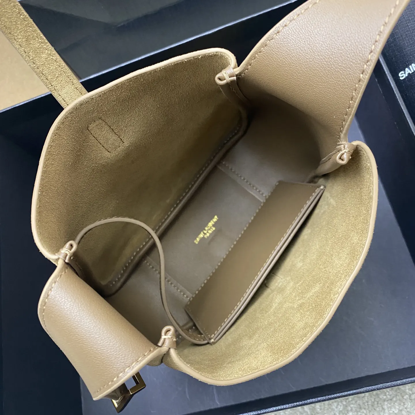 YSL Hobo 全新Le 手袋焕启新季灵感 太可爱啦 腋下包 复古腋下背款