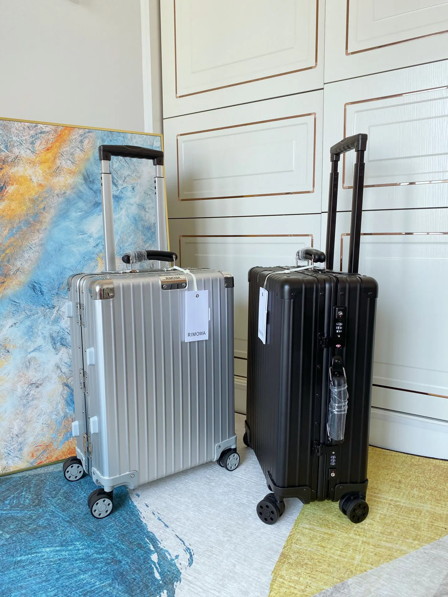 Black Silver Suitcase Travel Lightweight Vintage