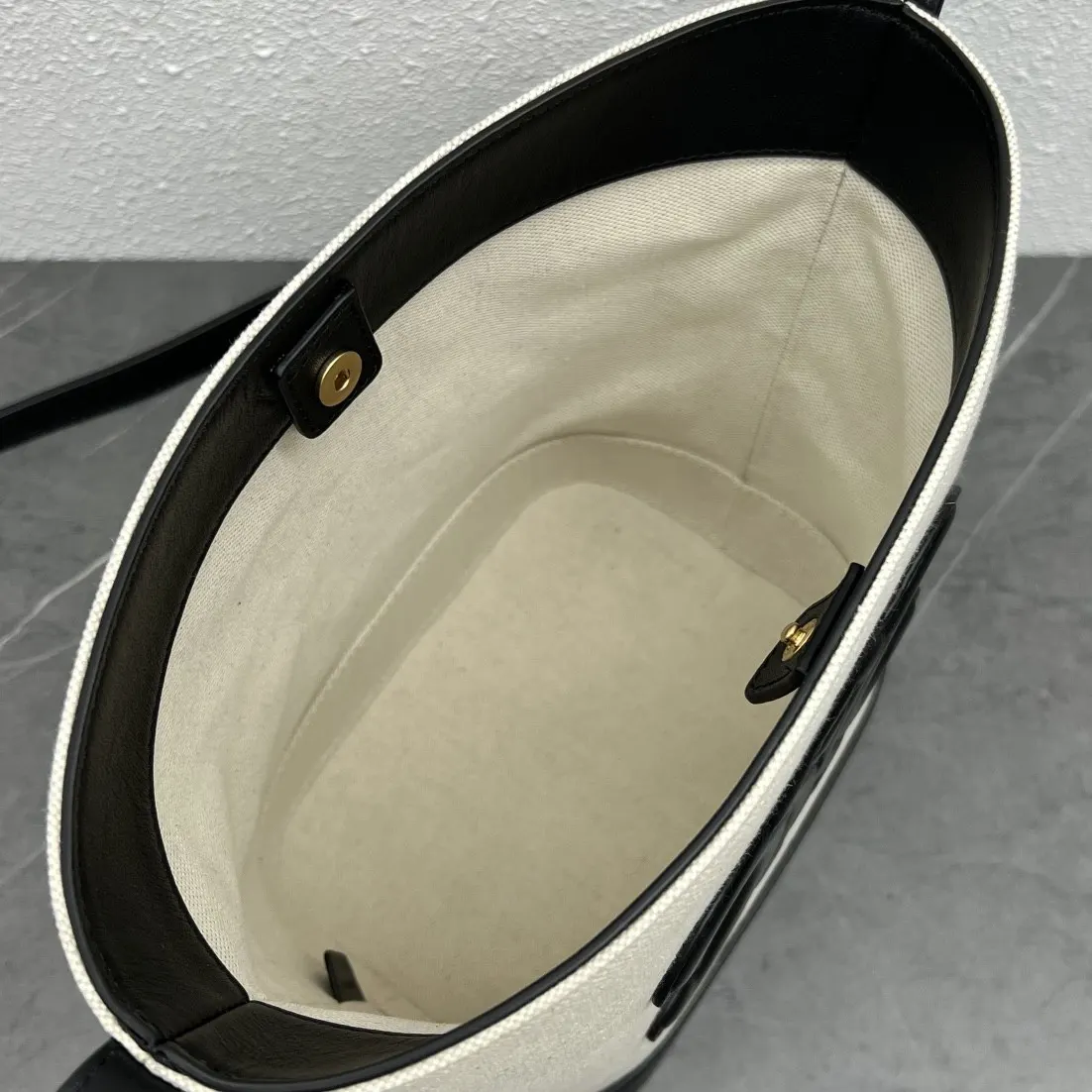 Celine 黑色 牛皮 水桶包 休闲水桶款