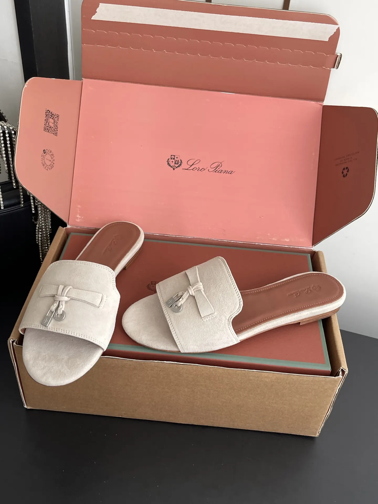 Loro Piana 拖鞋 轻便舒適款(數字7) Loro Piana 拖鞋 轻便舒適款(數字7)