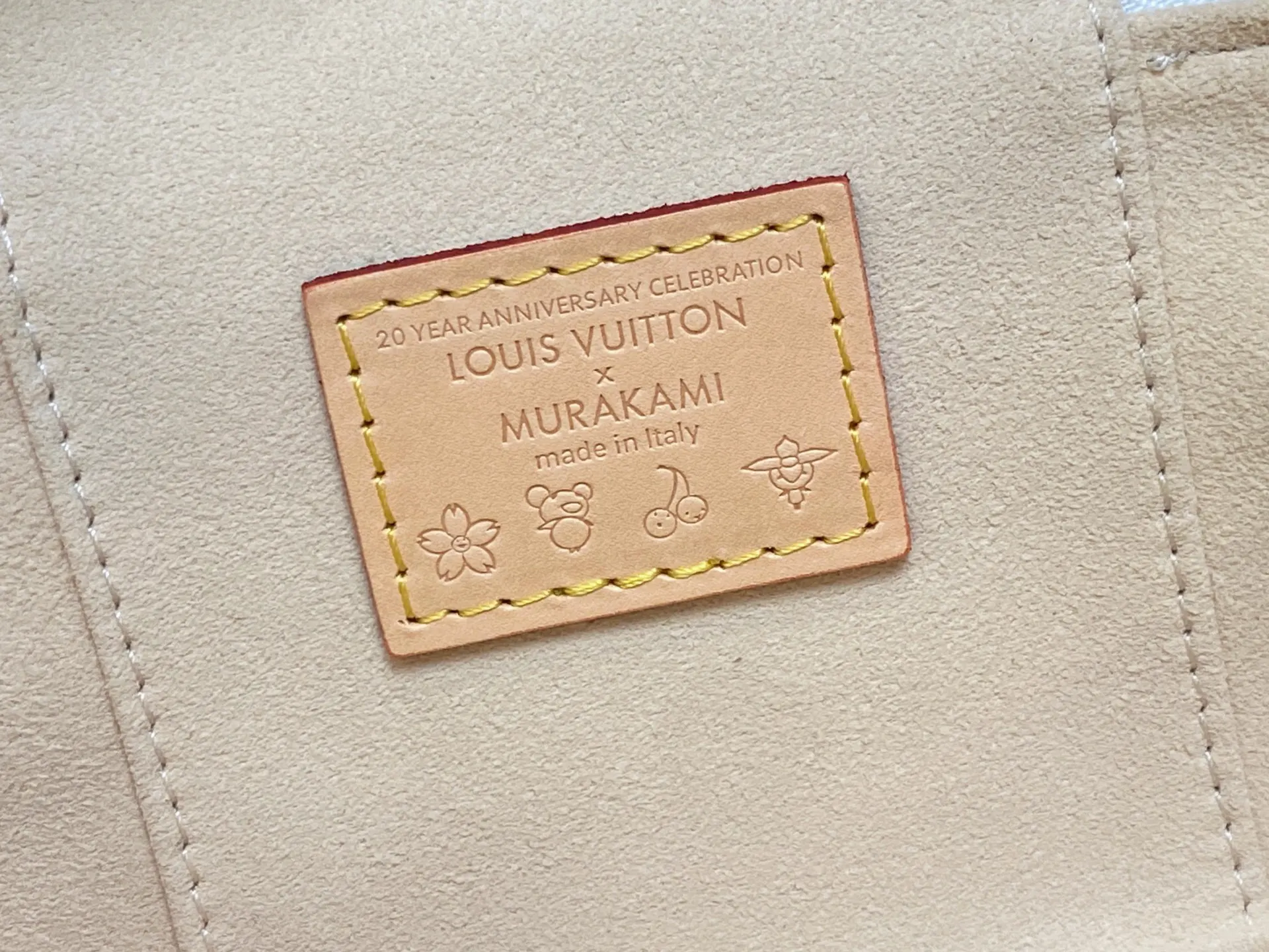 Louis Vuitton Chain Bag Leather