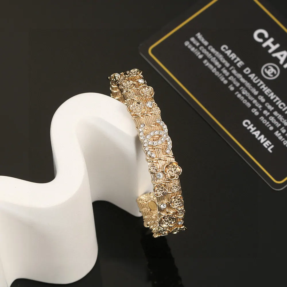 Chanel 手镯 精致腕饰