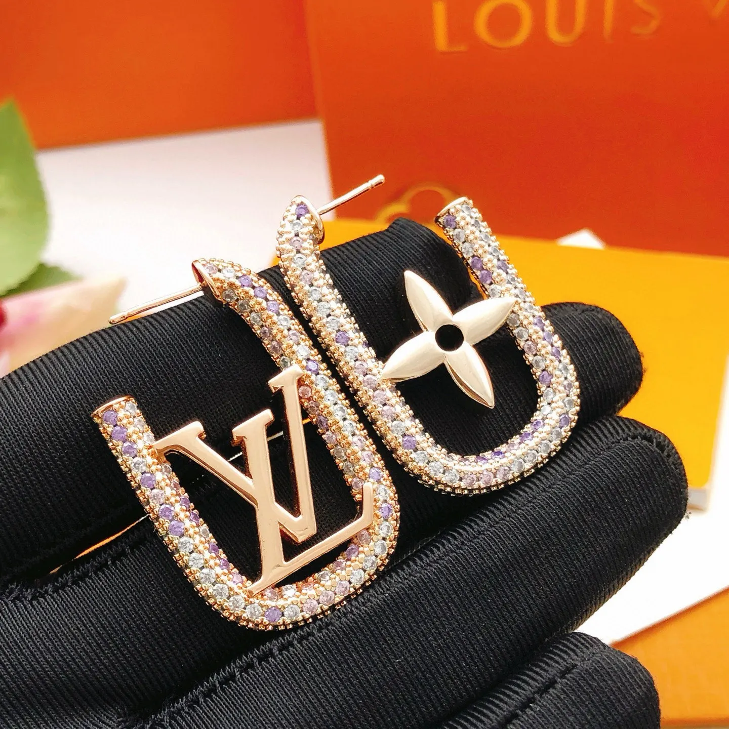 LV 玫瑰金 金色 耳钉 小巧点缀款