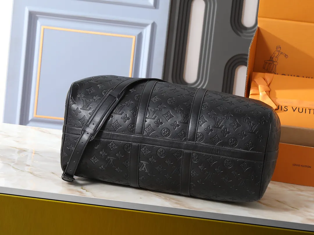Fashion Item Travel