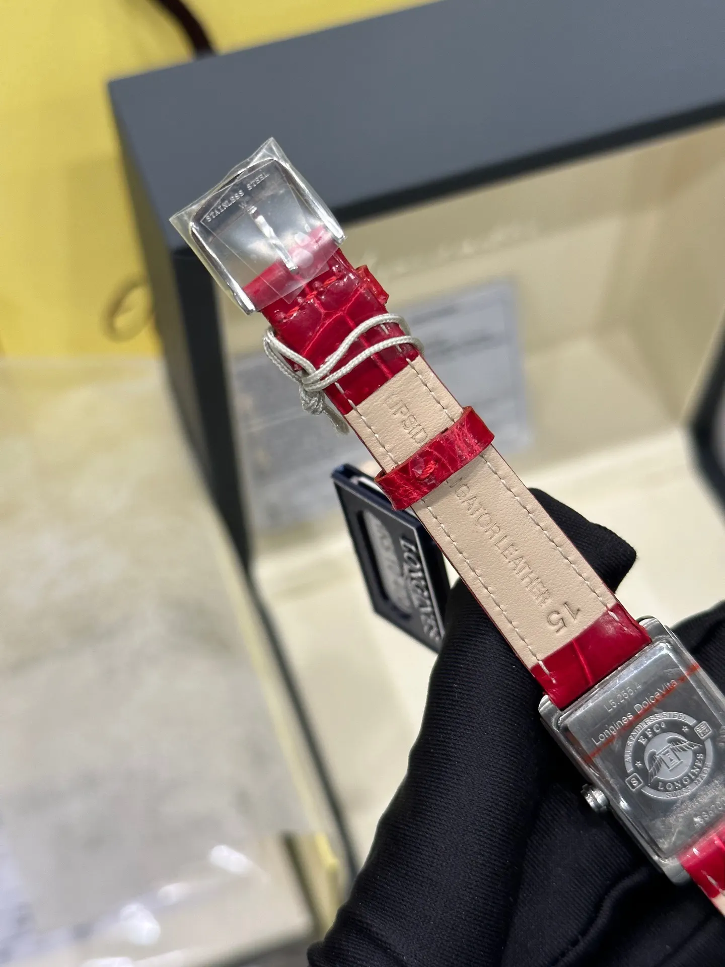 Longines 銀色 鳄鱼皮 手錶 經典腕表款(數字9) Longines 銀色 鳄鱼皮 手錶 經典腕表款(數字9)