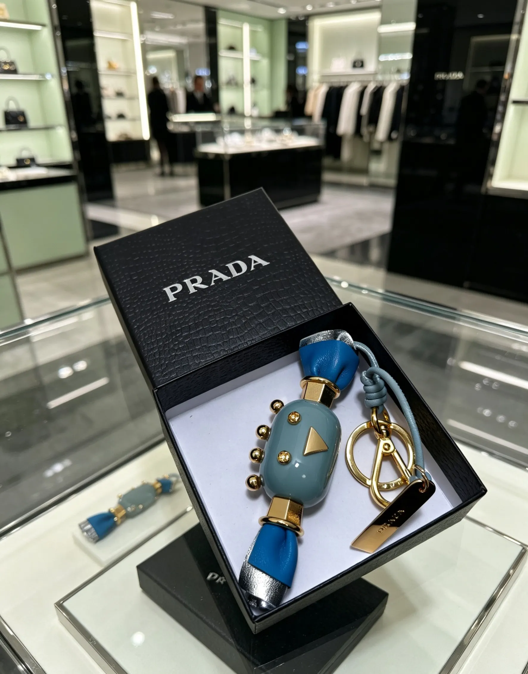 PRADA 蓝色 羊皮 三角标 包包挂饰 包袋点缀款