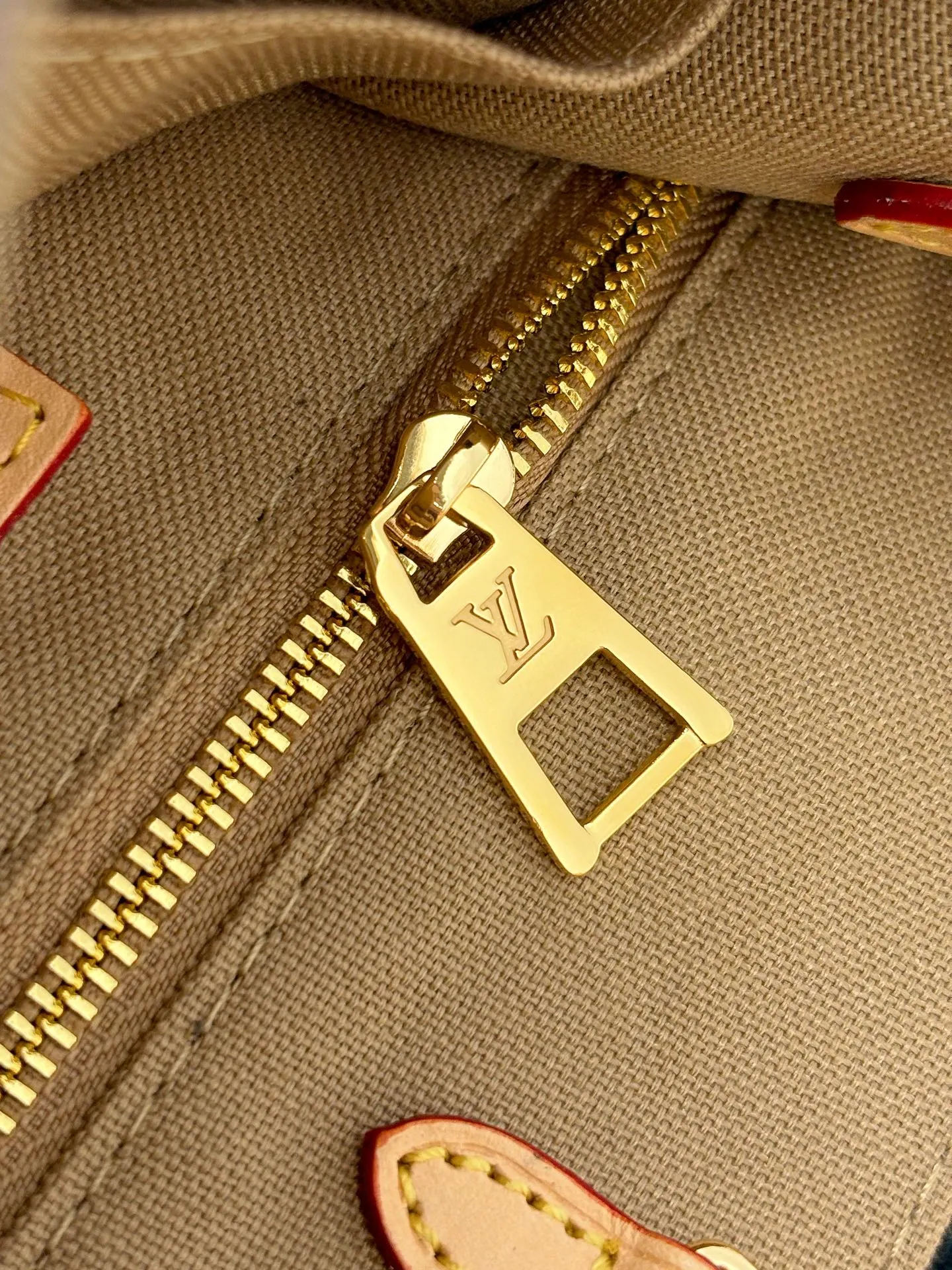 Louis Vuitton OnTheGo 老花 手提包 实拍款01