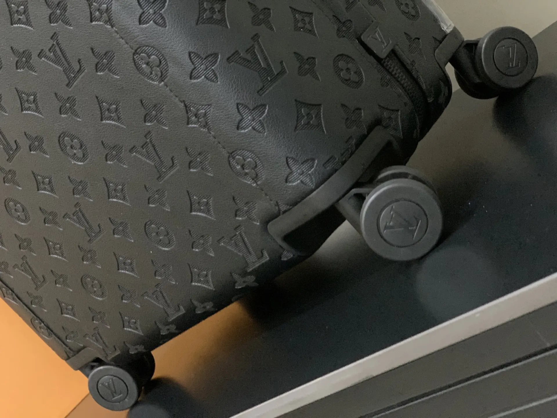 LV Horizon 灰色压纹旅行箱 简约出行款｜ORBUYBAG 岚奢包高端时尚精品