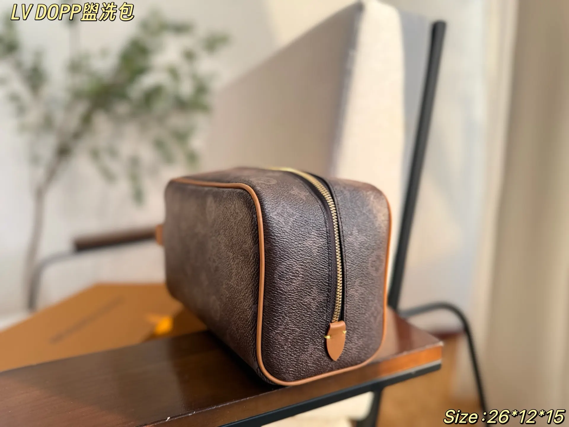 包 包洗漱包 又出一 收纳 同样也是容量惊人 化妆包 便携收纳款