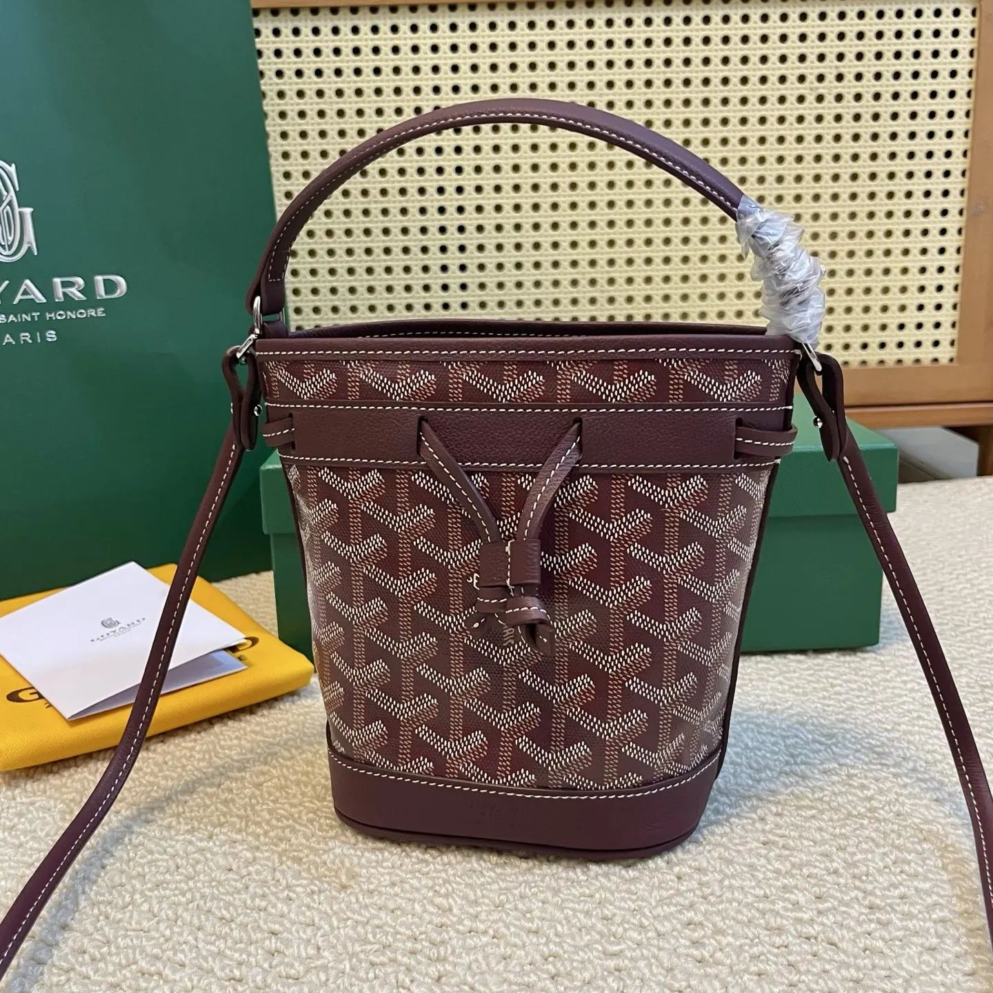 Goyard 皮革 轻盈小巧去始终保持标志性水桶百搭造型 水桶包 休閒水桶款
