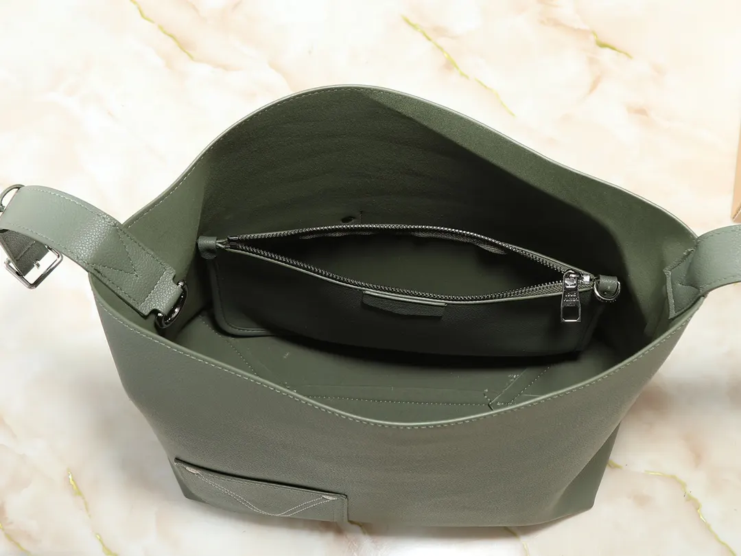 Louis Vuitton Hobo Shoulder Bag Vintage Leather