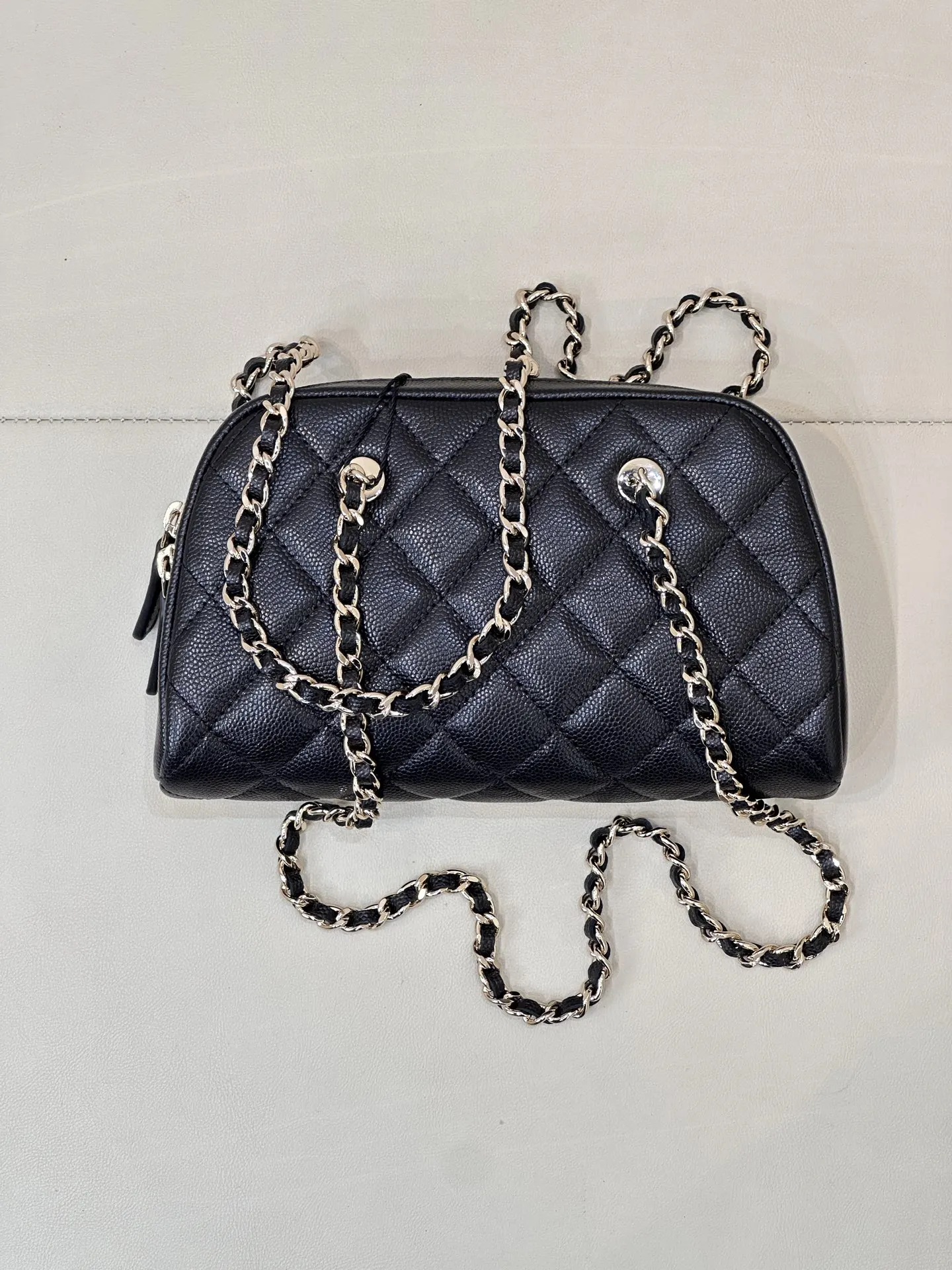Chanel Cowhide Bag Chain Shoulder and Crossbody Wear Image 8 Chanel Cowhide Bag Chain Shoulder and Crossbody Wear Image 8