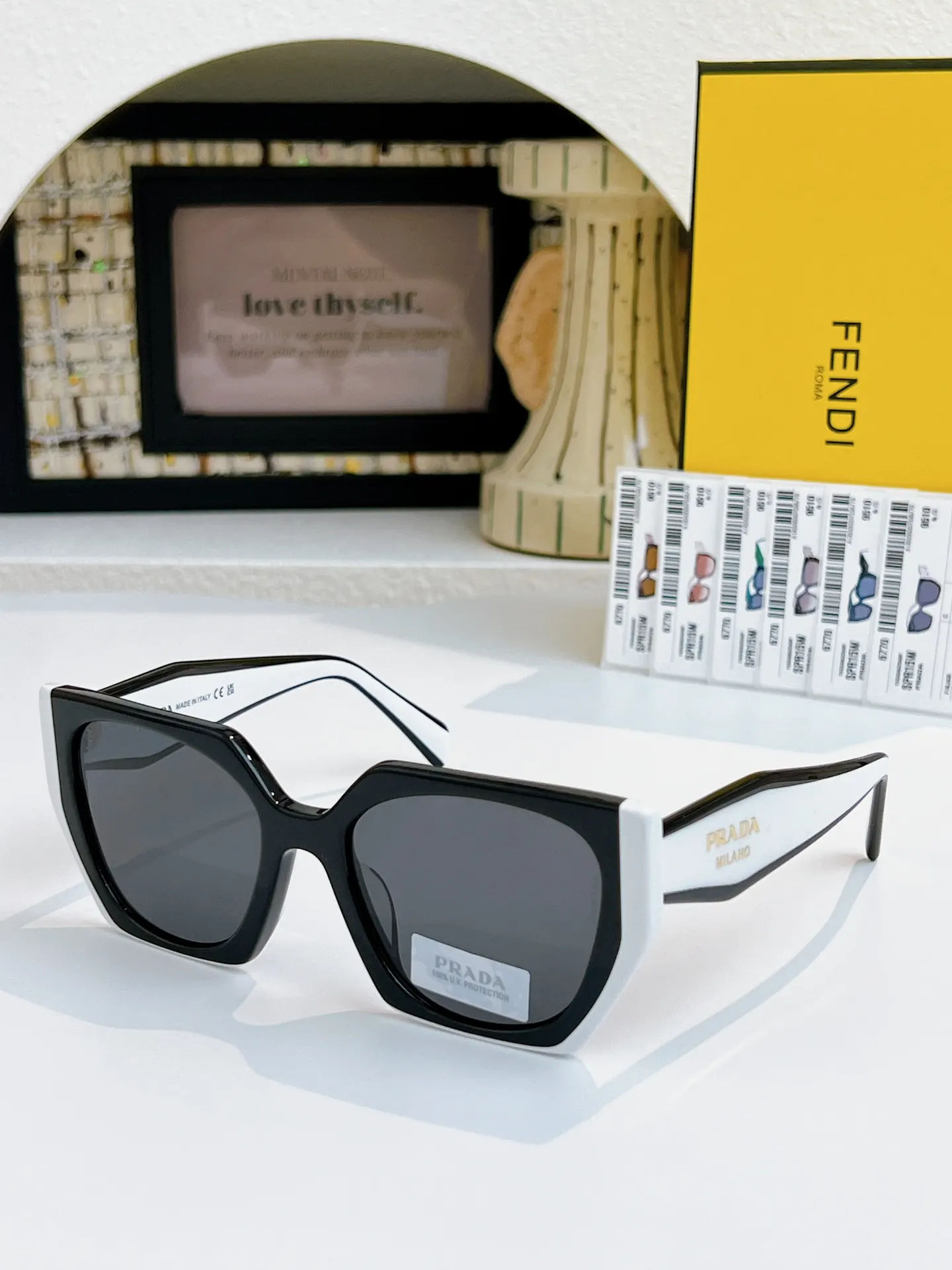 PRADA PR15W 太阳眼镜 时尚遮阳款