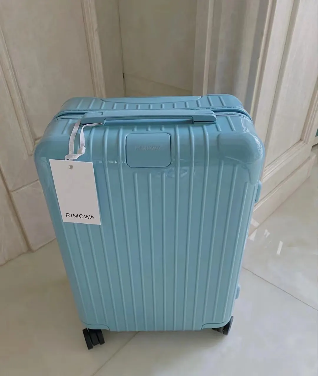 黑色 白色 Essential 系列 原Salsa的 行李箱 旅行拉杆款 輕便出行款