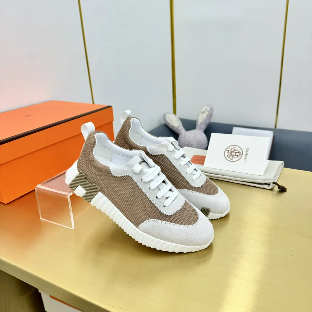 Hermès 官网同步更新 羊皮 运动鞋 舒适