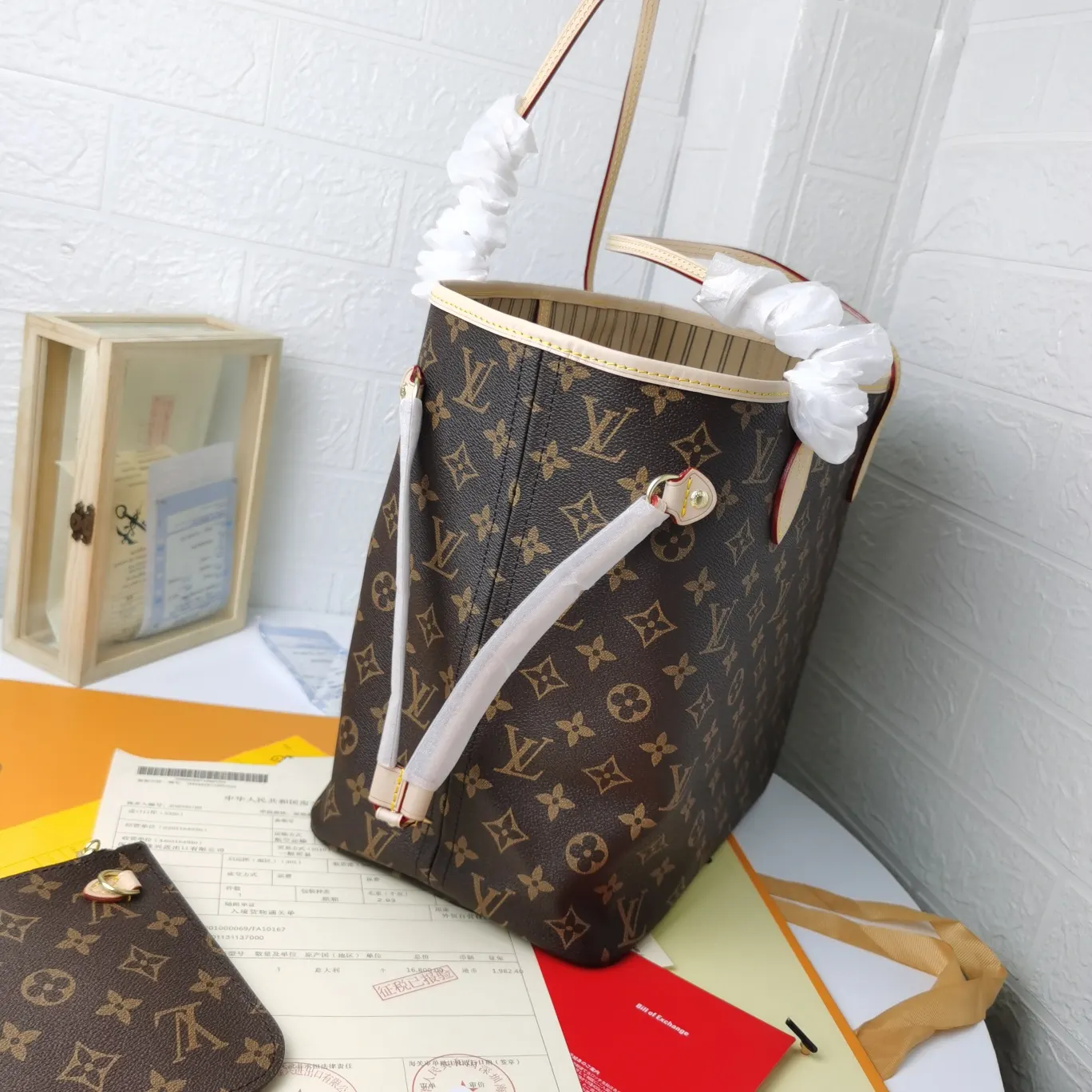 LV Neverfull 老花 牛皮 手拿包 精致手拿款