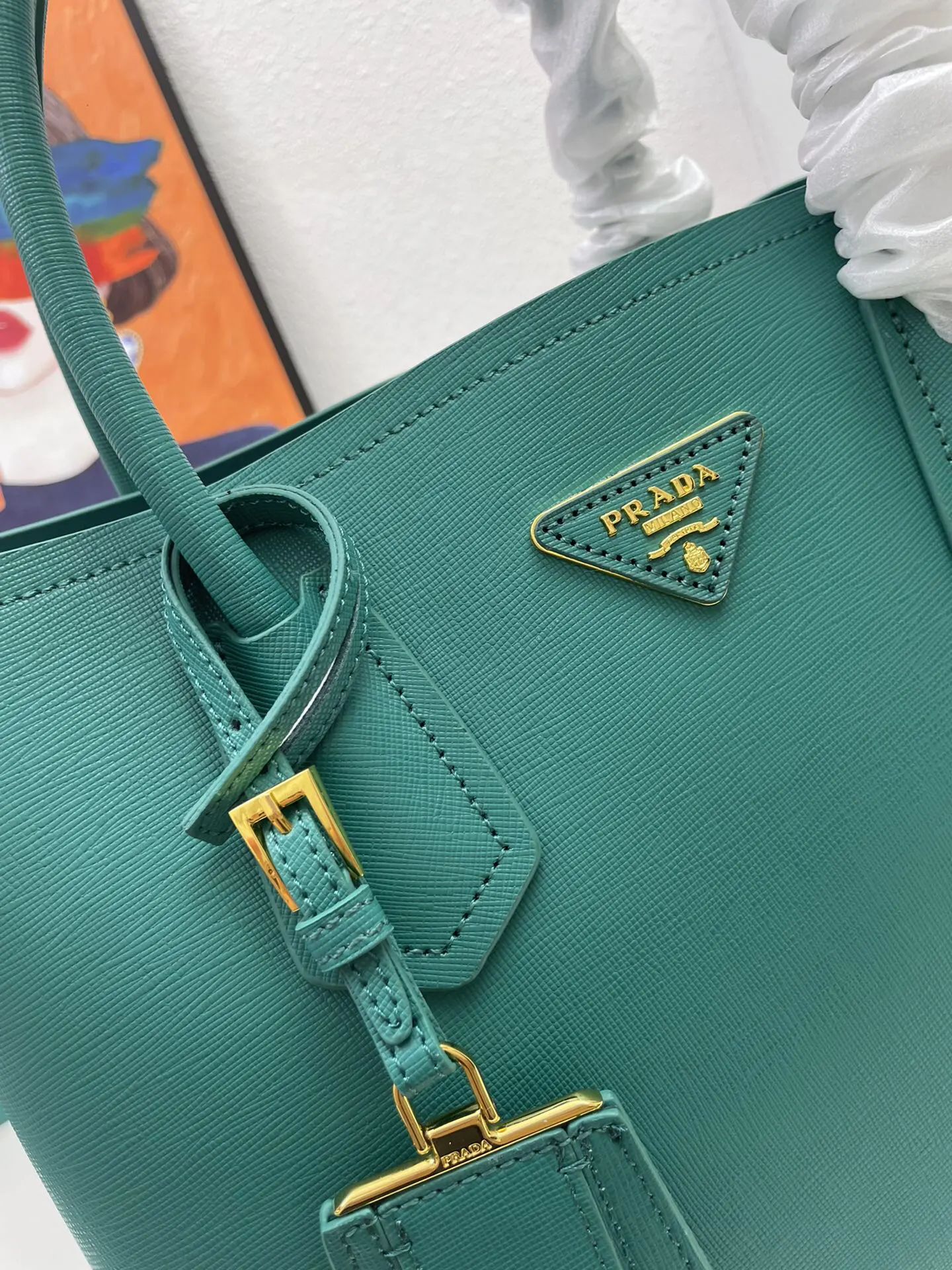 PRADA Saffiano十字纹牛皮 购物袋 轻便实用款