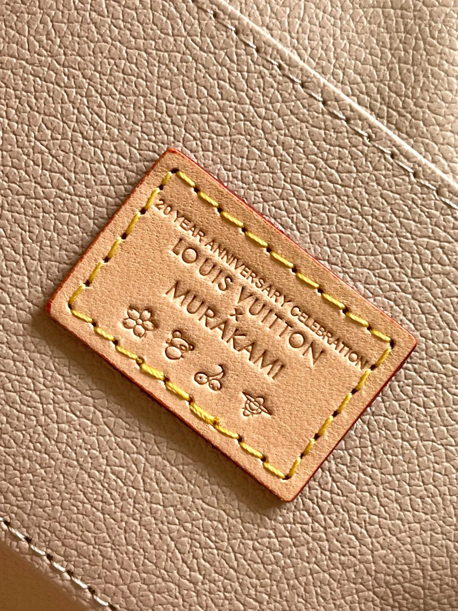 LV 帆布 贴袋方便收納小件物品 化妝包 便携收納款