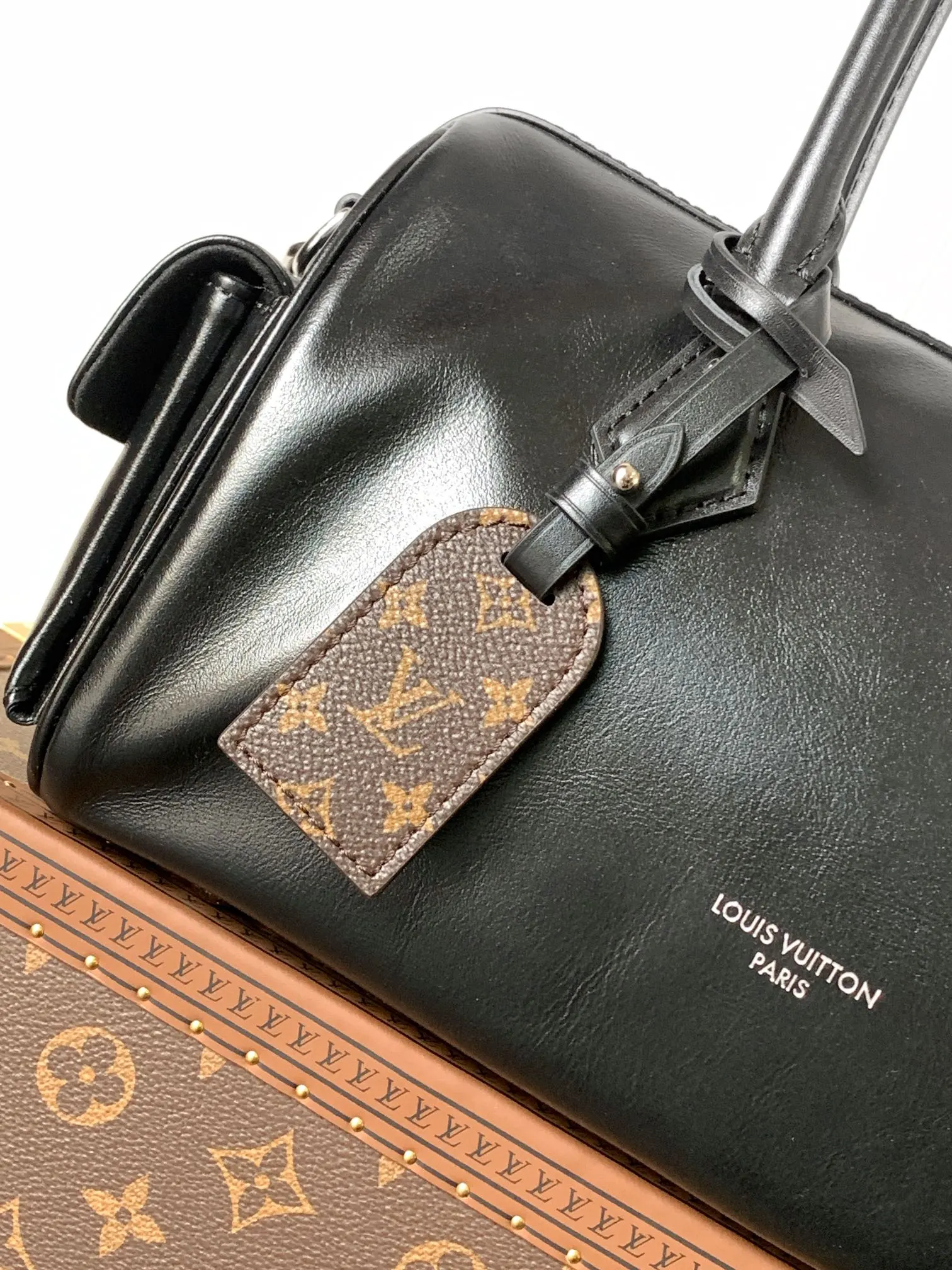 LV Speedy 黑色 米白 牛皮 收納包 旅行收納款