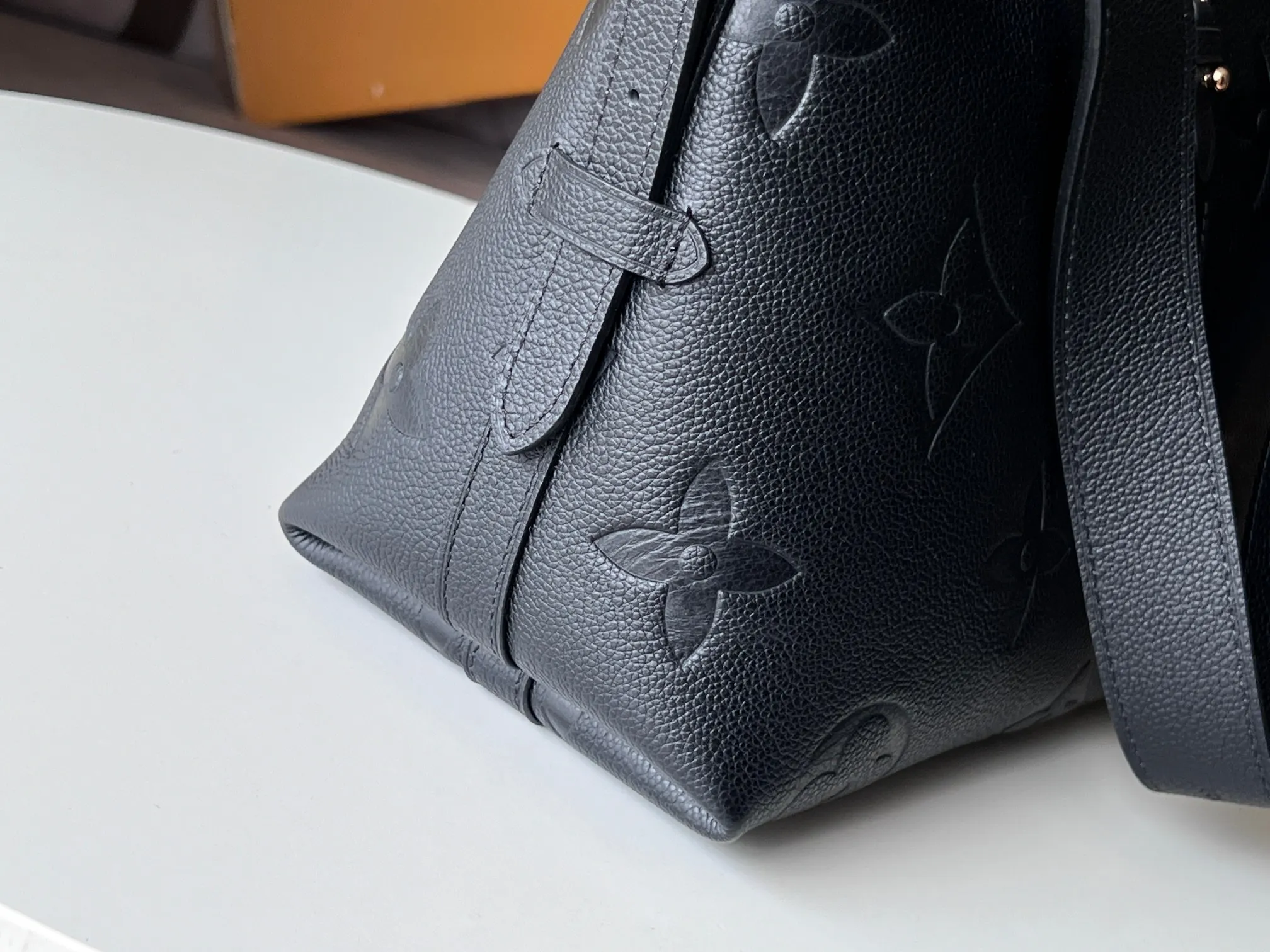 CarryAll 卡其 帆布 手拿包 精致手拿款(數字2) CarryAll 卡其 帆布 手拿包 精致手拿款(數字2)