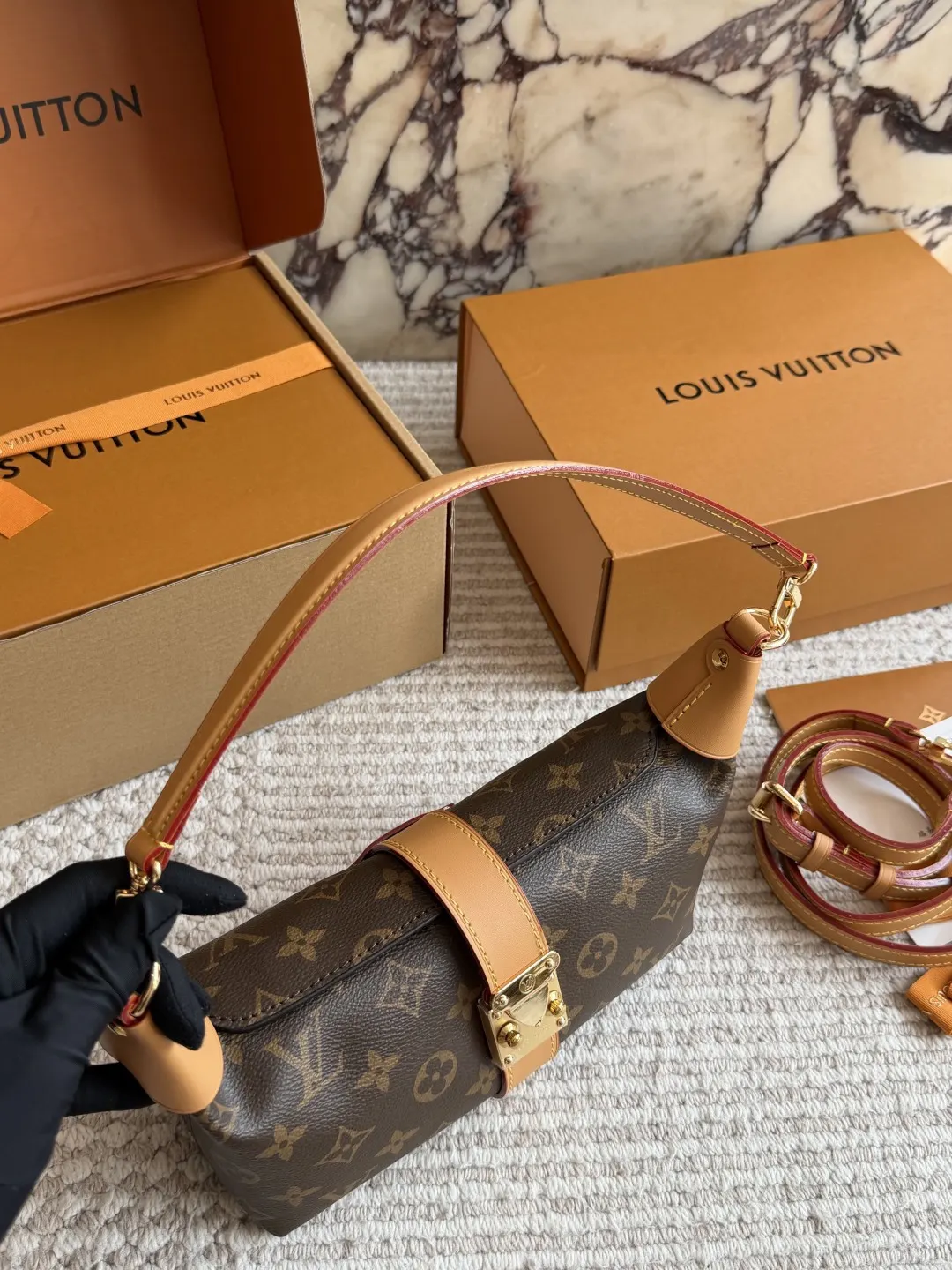 LV 粉色 牛仔 丹宁 盒 Pochette Mia 丹宁元宝包 雙肩包 实用雙肩款