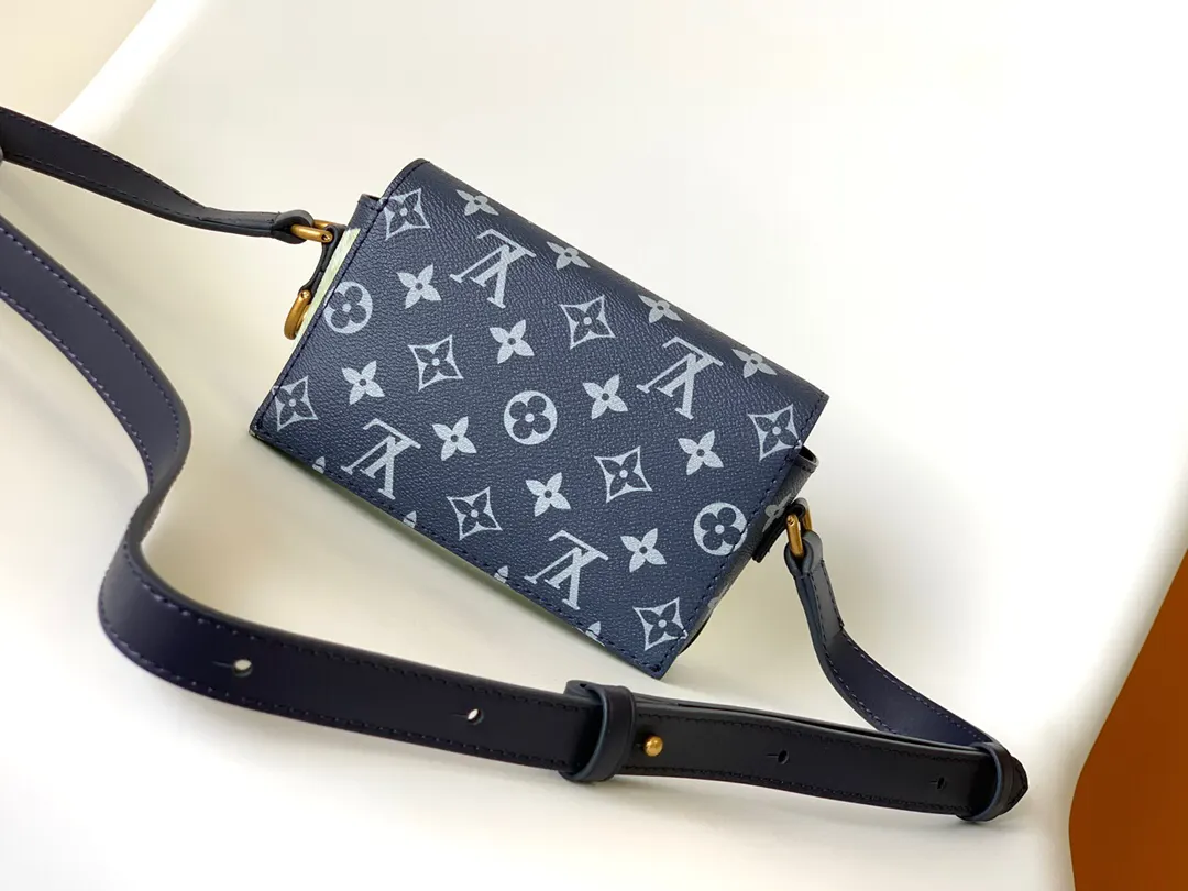 LV 鏈條包 單肩斜挎款(數字4) LV 鏈條包 單肩斜挎款(數字4)