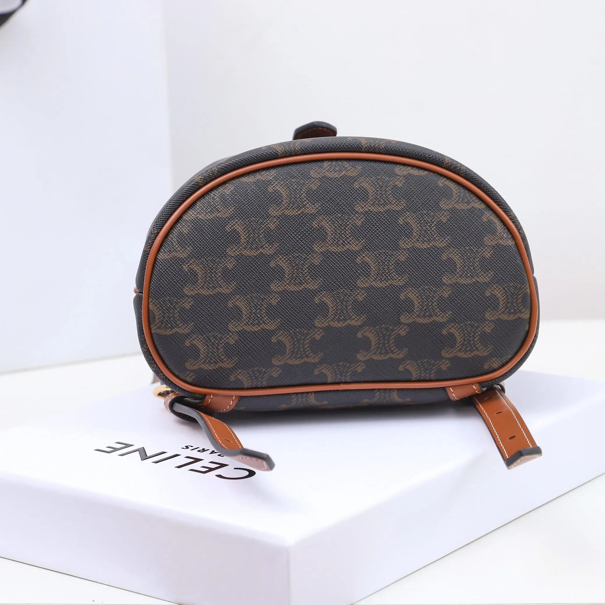 Celine 牛皮 批 意大利进口 开发 雙肩包 实用雙肩款