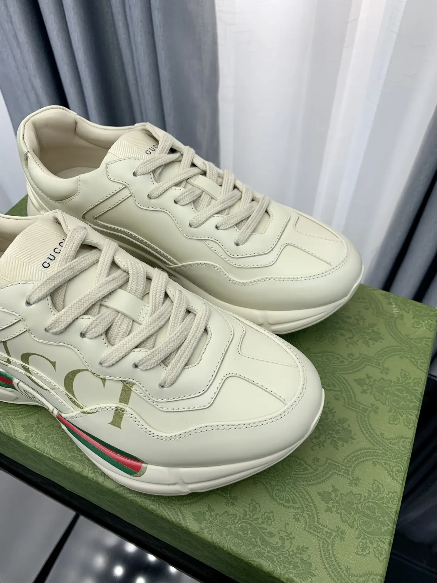 Gucci Logo休闲运动鞋 百搭款