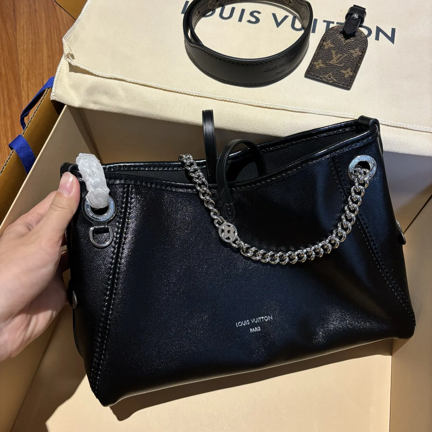 CarryAll 牛皮 链条包 精致链条款