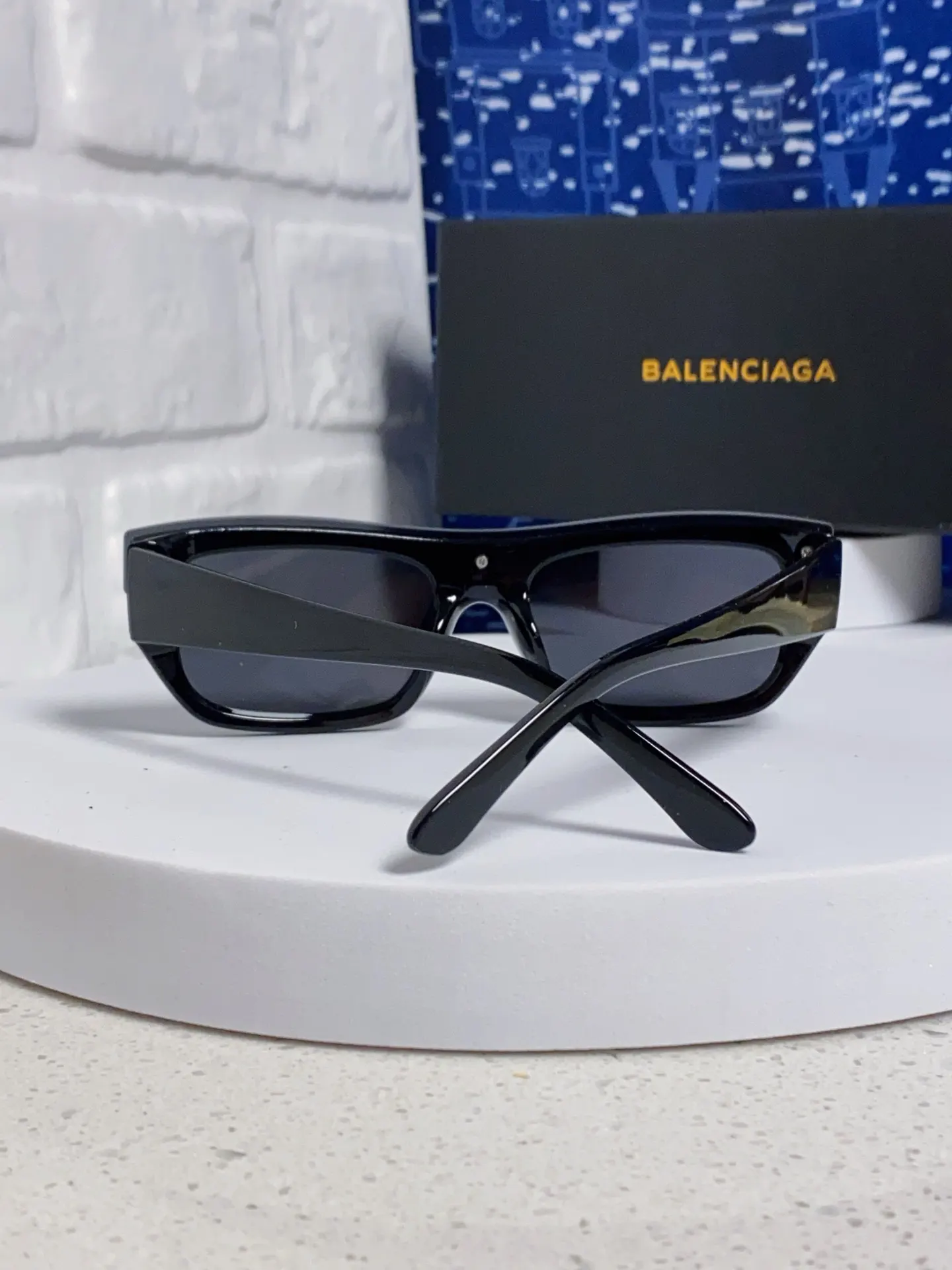 Balenciaga 太阳镜 精致搭配