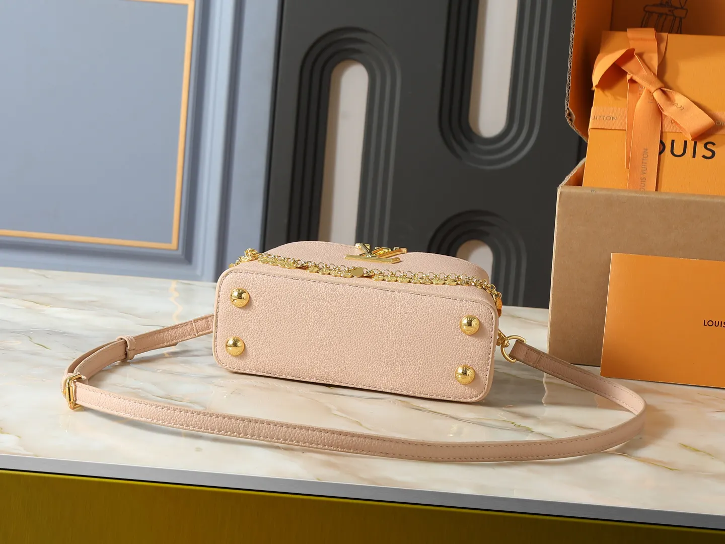 Louis Vuitton Chain Bag Leather