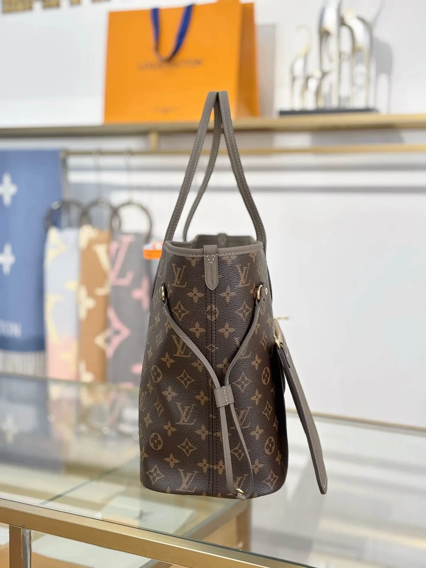 Neverfull 老花 灰色 腋下包 复古腋下背款