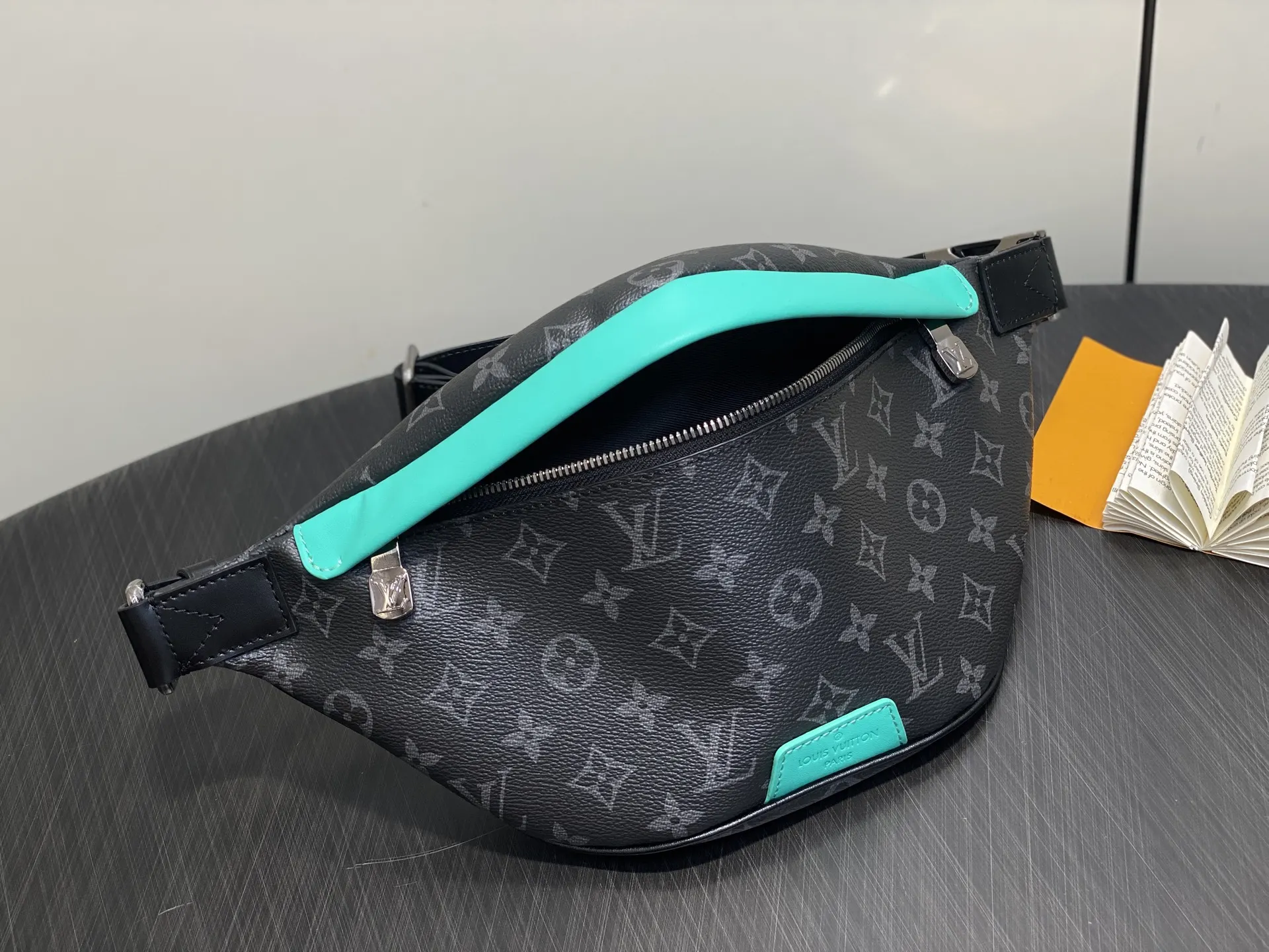 Green Crossbody Bag Lightweight Canvas