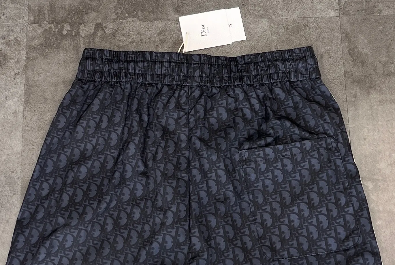 Dior Oblique 黑色提花休闲短裤 修身穿搭款