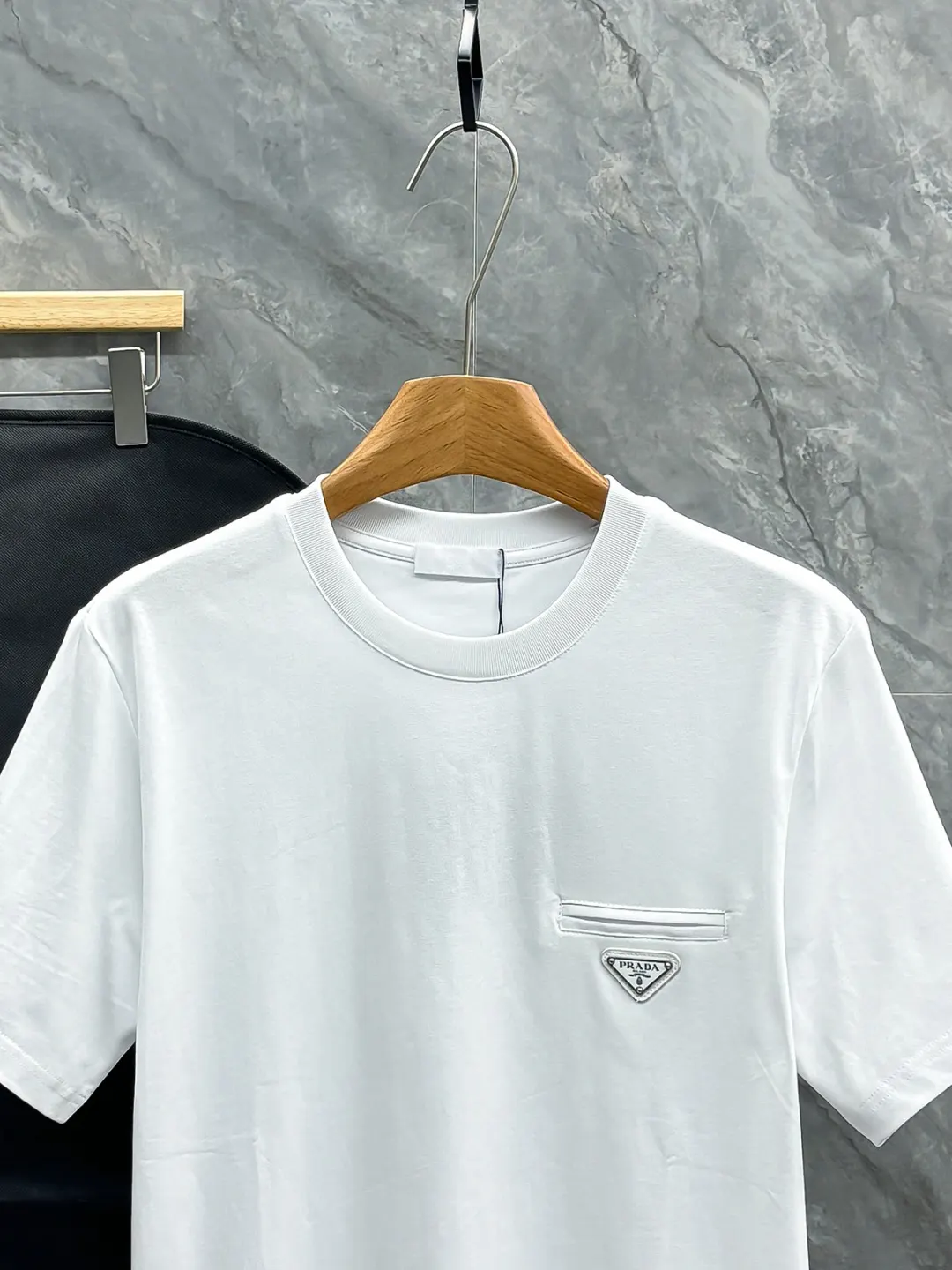PRADA 三角标 短袖T恤 休闲百搭款