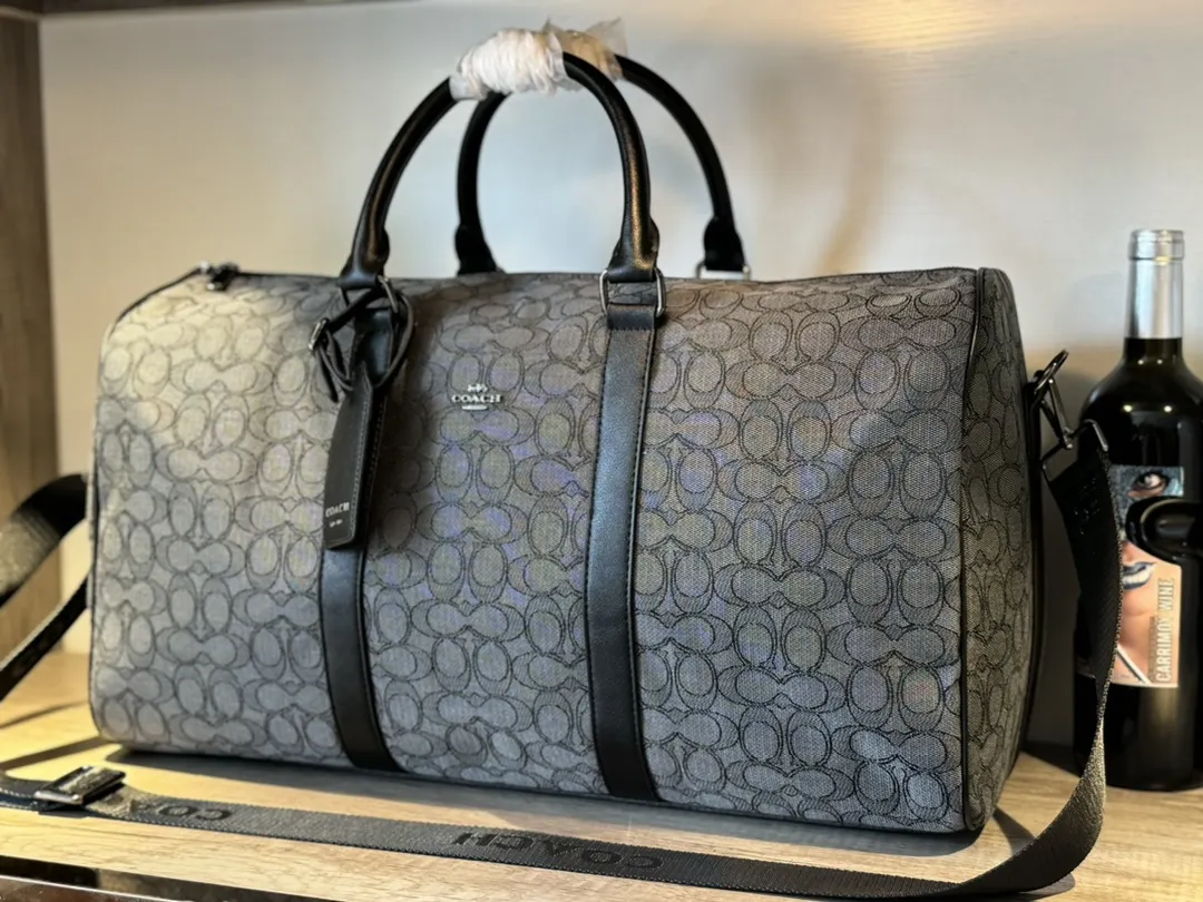 Black White Fashion Item Travel