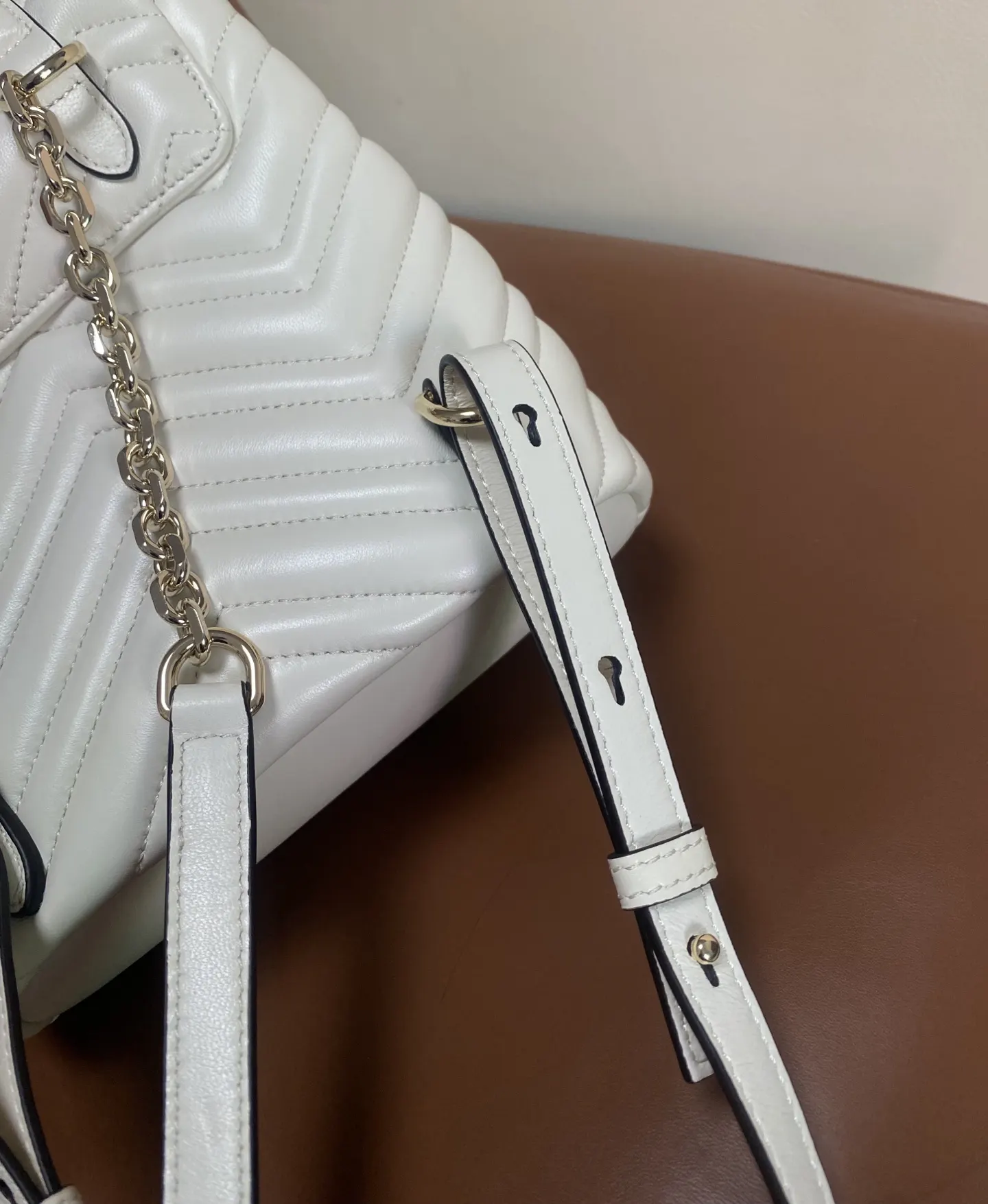 Gucci Marmont 白色 羊皮 雙肩包 实用雙肩款