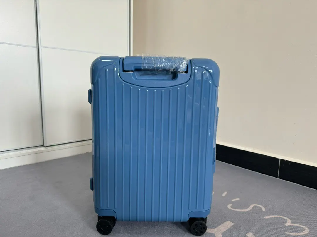 黑色 白色 日默瓦 双十一福利来临 Essential系列 墨绿 行李箱 旅行拉杆款 轻便出行款