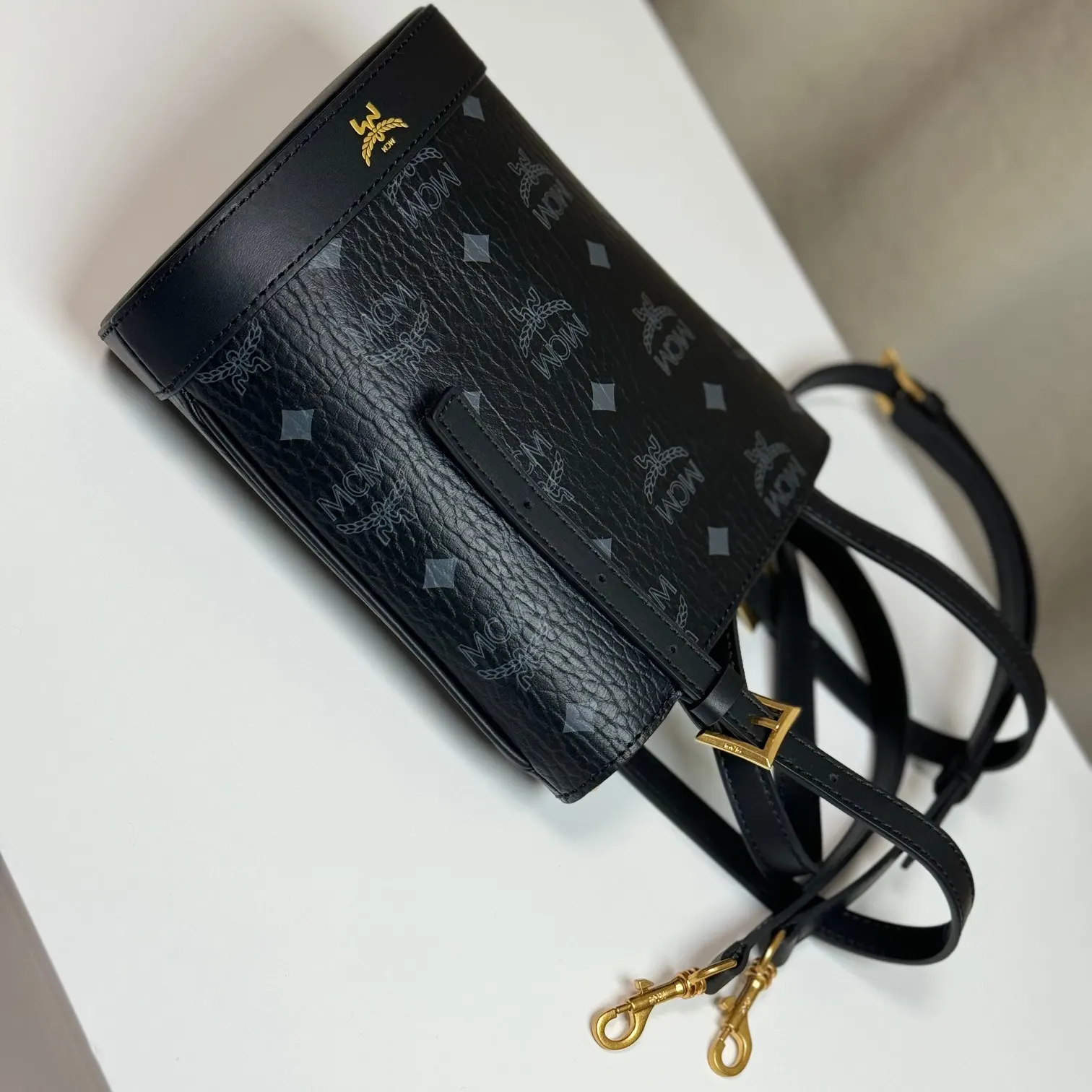Monogram Bucket Bag Casual