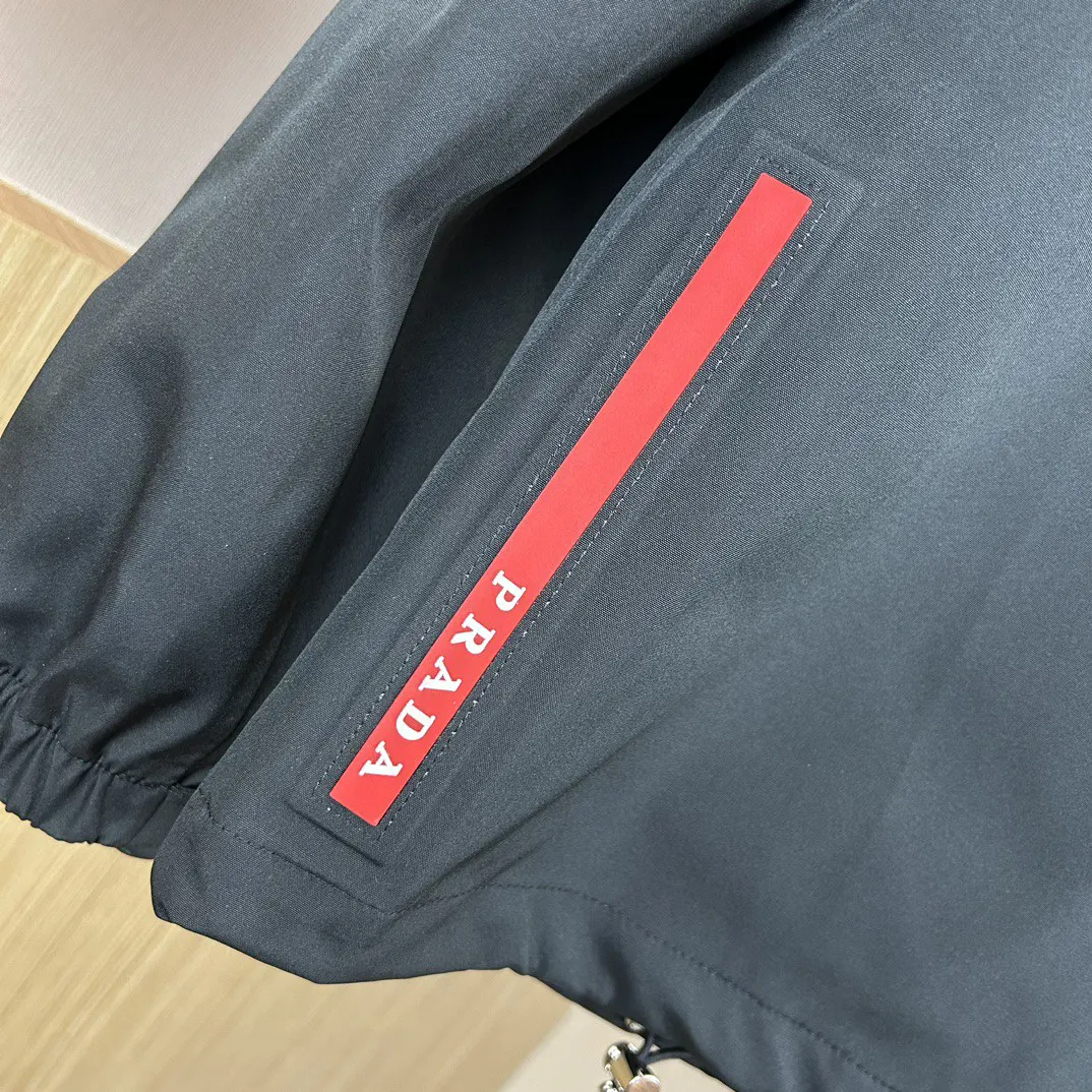 Prada 外套 通勤休闲