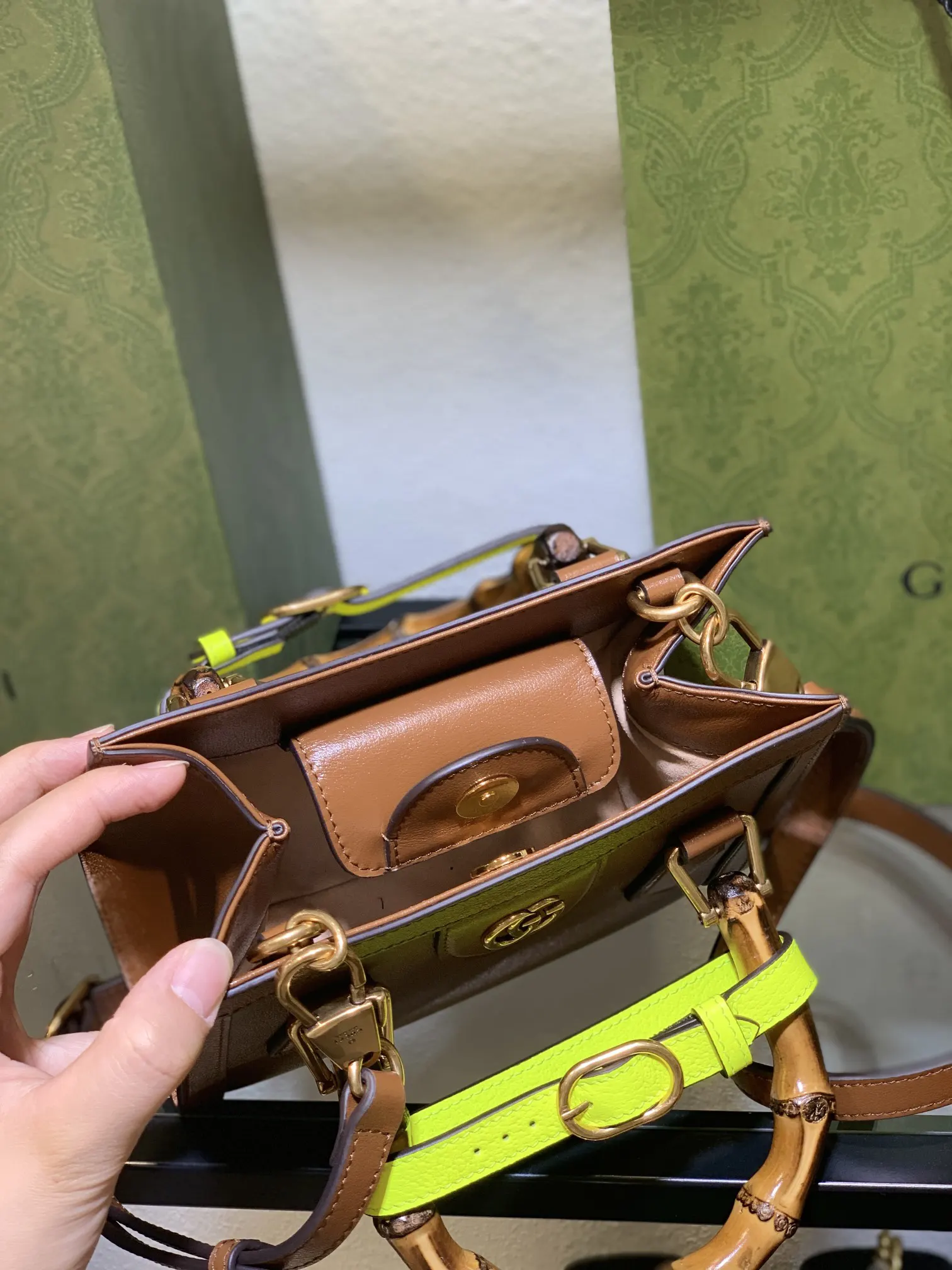 Gucci 麂皮 Diana竹节迷你托特包 材 大容量托特款