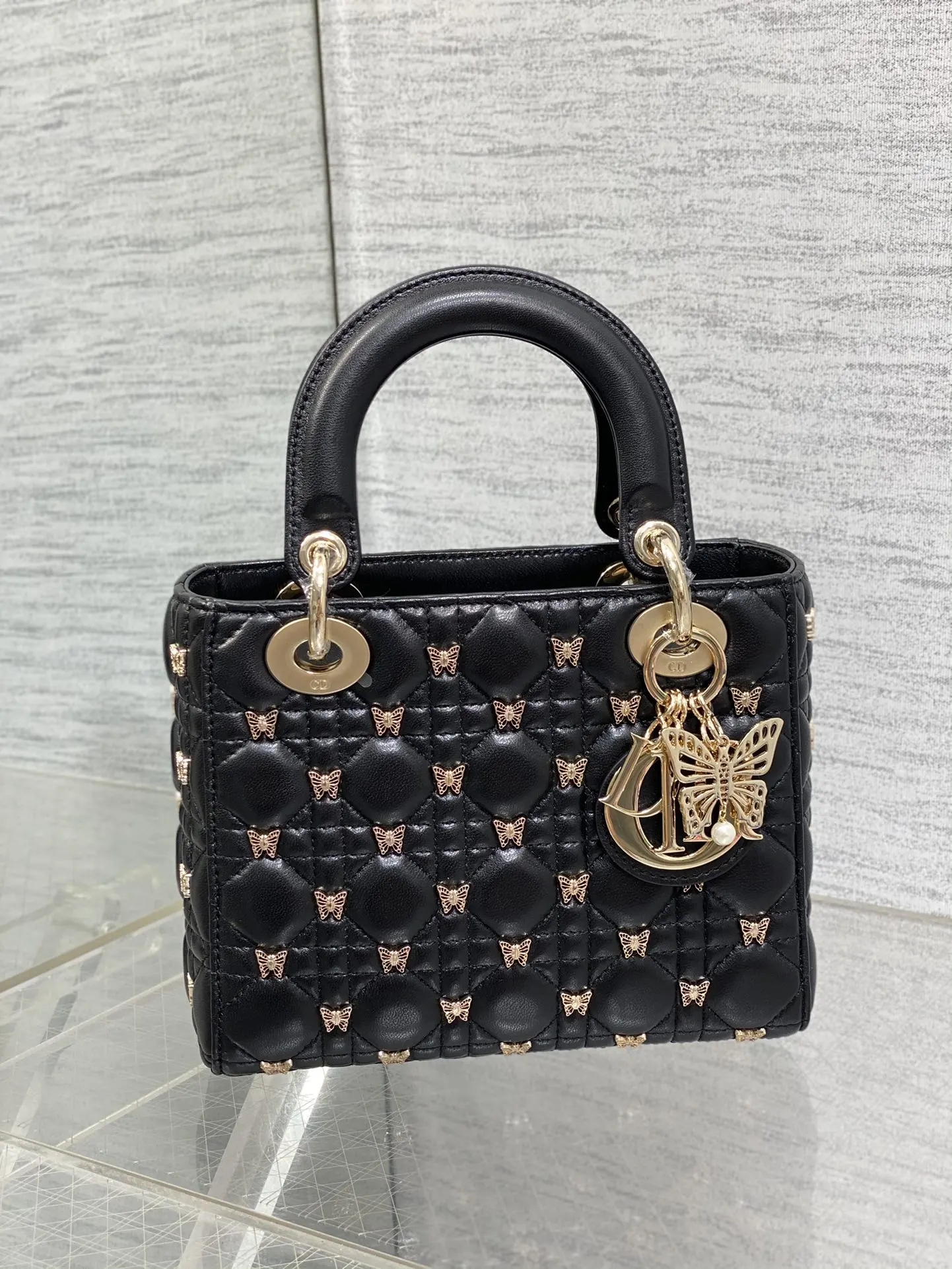 Dior 羊皮 迷人优雅又气场十足 斜挎手拎也是女人味十足 經典 斜背包 輕便斜挎款