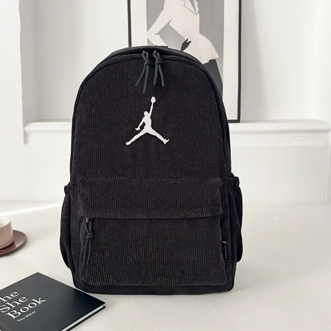 AIR JORDAN乔丹飞人 男女同款灯芯绒休 雙肩包 实用雙肩款
